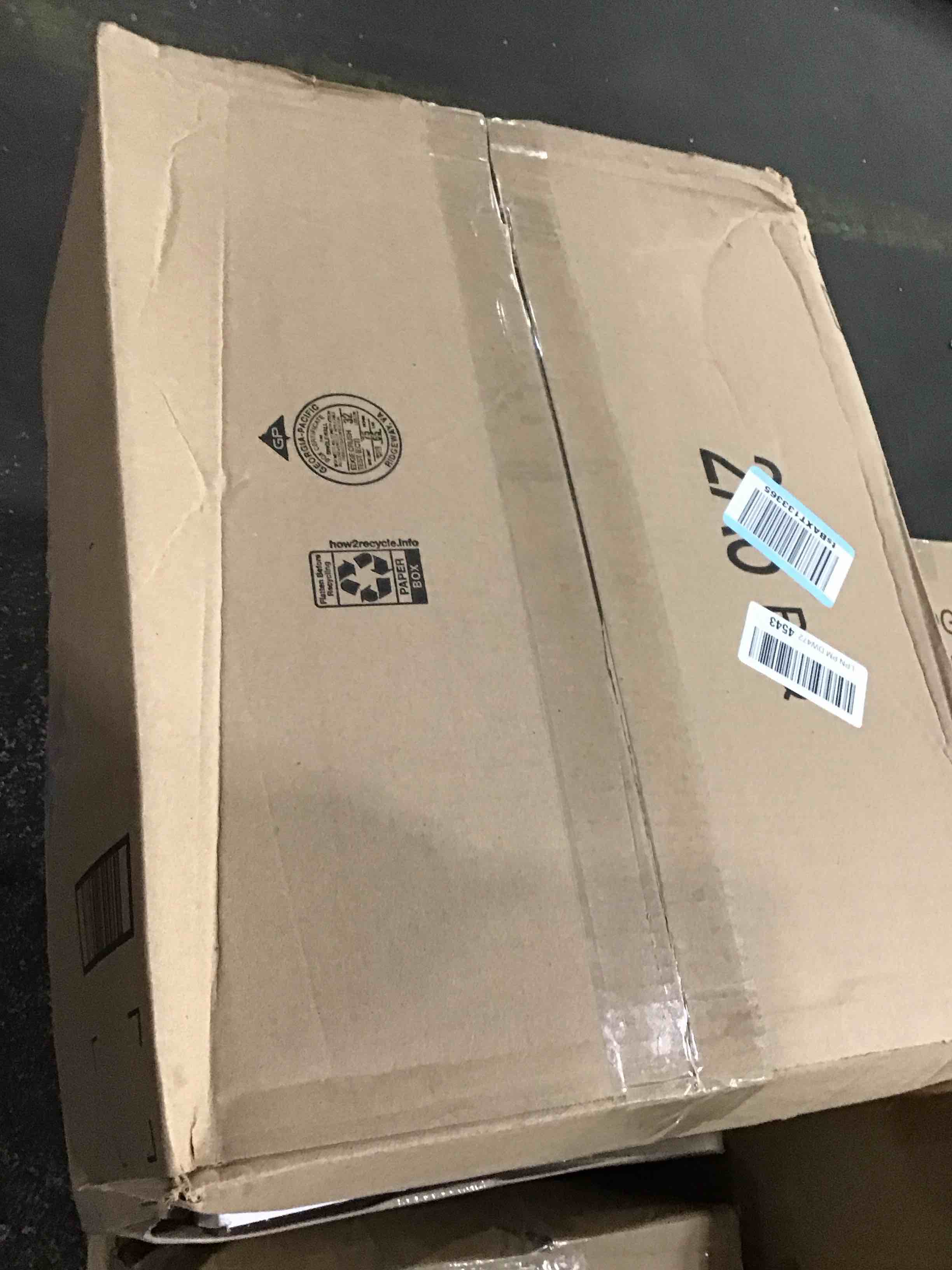 https://s3.amazonaws.com/lotting-images-prod/bidfta/GRA1792882_1748531088730.jpeg