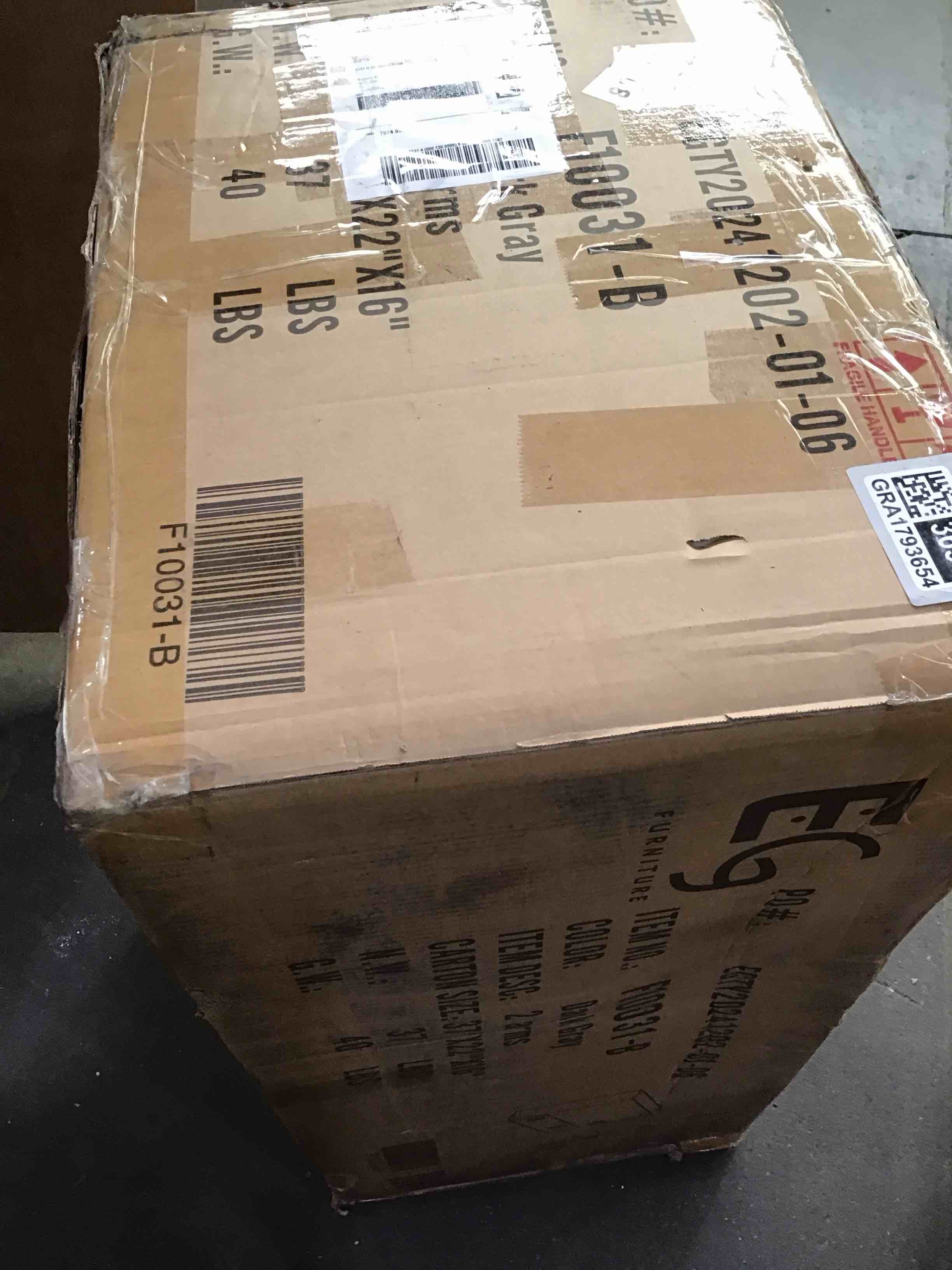 https://s3.amazonaws.com/lotting-images-prod/bidfta/GRA1793654_1750363933830.jpeg