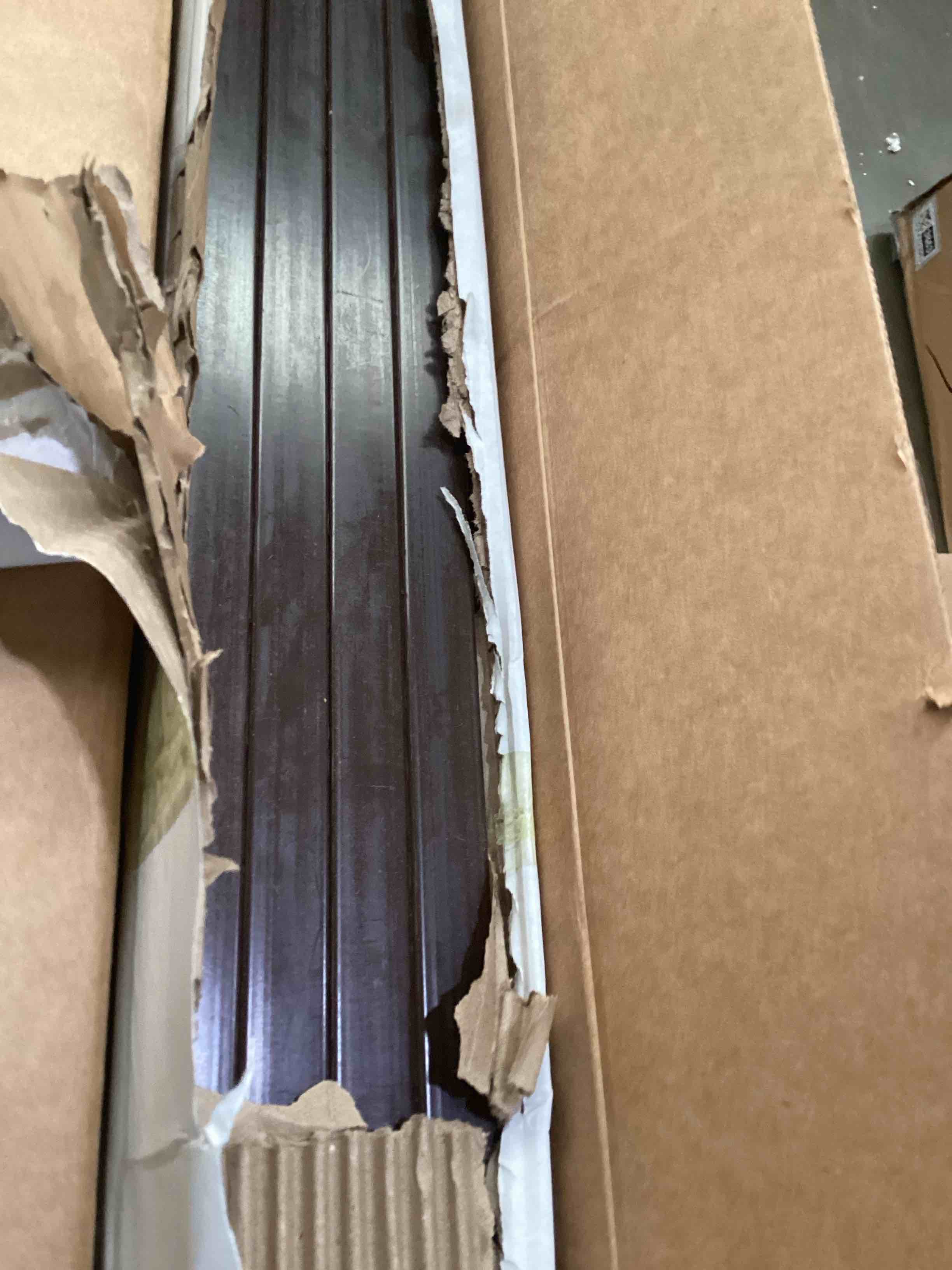 https://s3.amazonaws.com/lotting-images-prod/bidfta/GRA1793890_1750963655030.jpeg