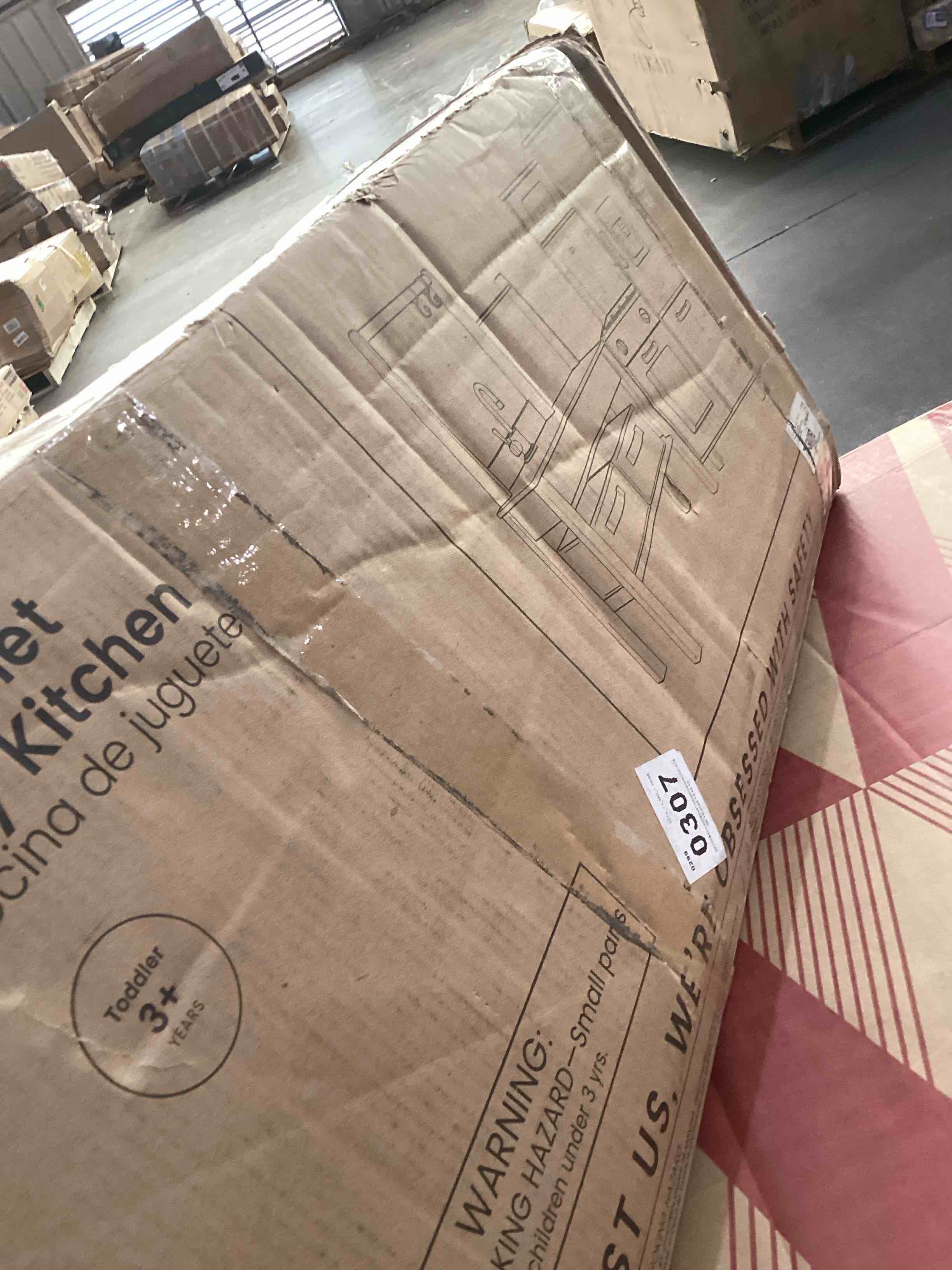 https://s3.amazonaws.com/lotting-images-prod/bidfta/GRA1793905_1750974972231.jpeg