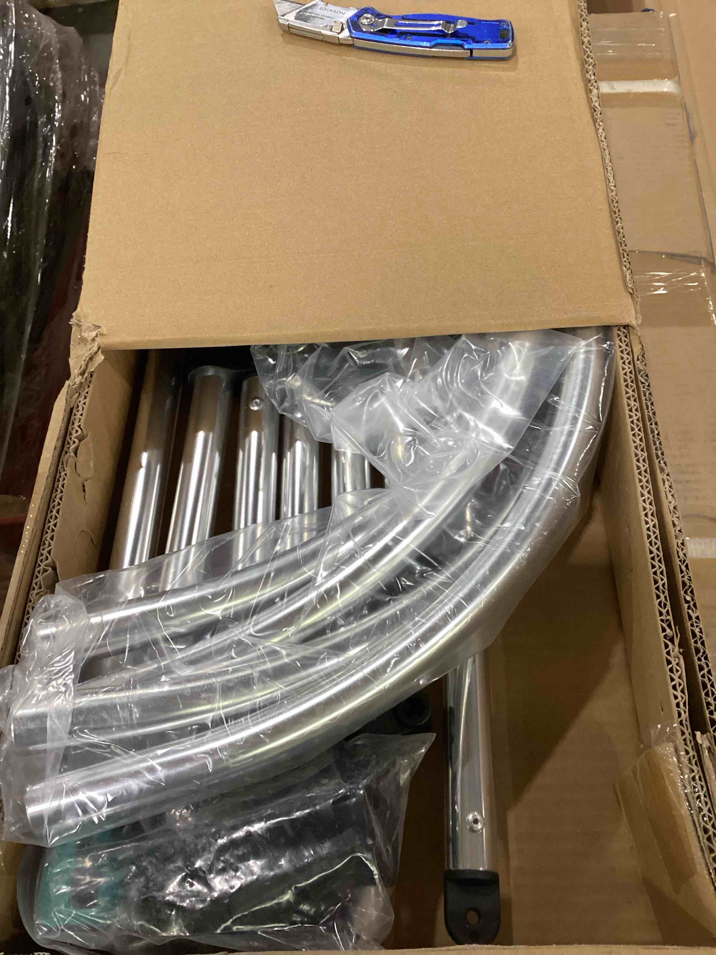 https://s3.amazonaws.com/lotting-images-prod/bidfta/GRA1795711_1745596221165.jpeg