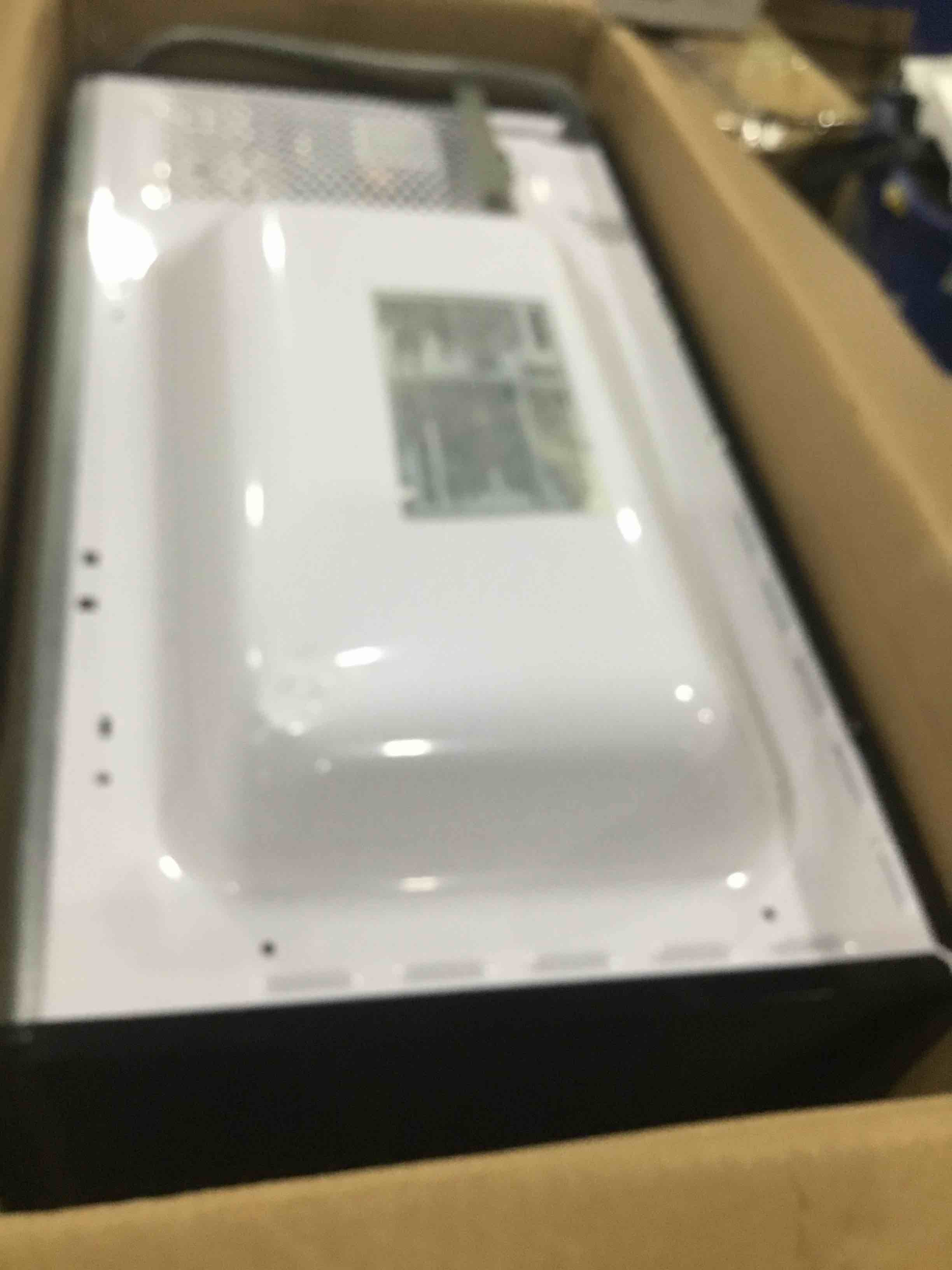 https://s3.amazonaws.com/lotting-images-prod/bidfta/GRA1795801_1746045532832.jpeg