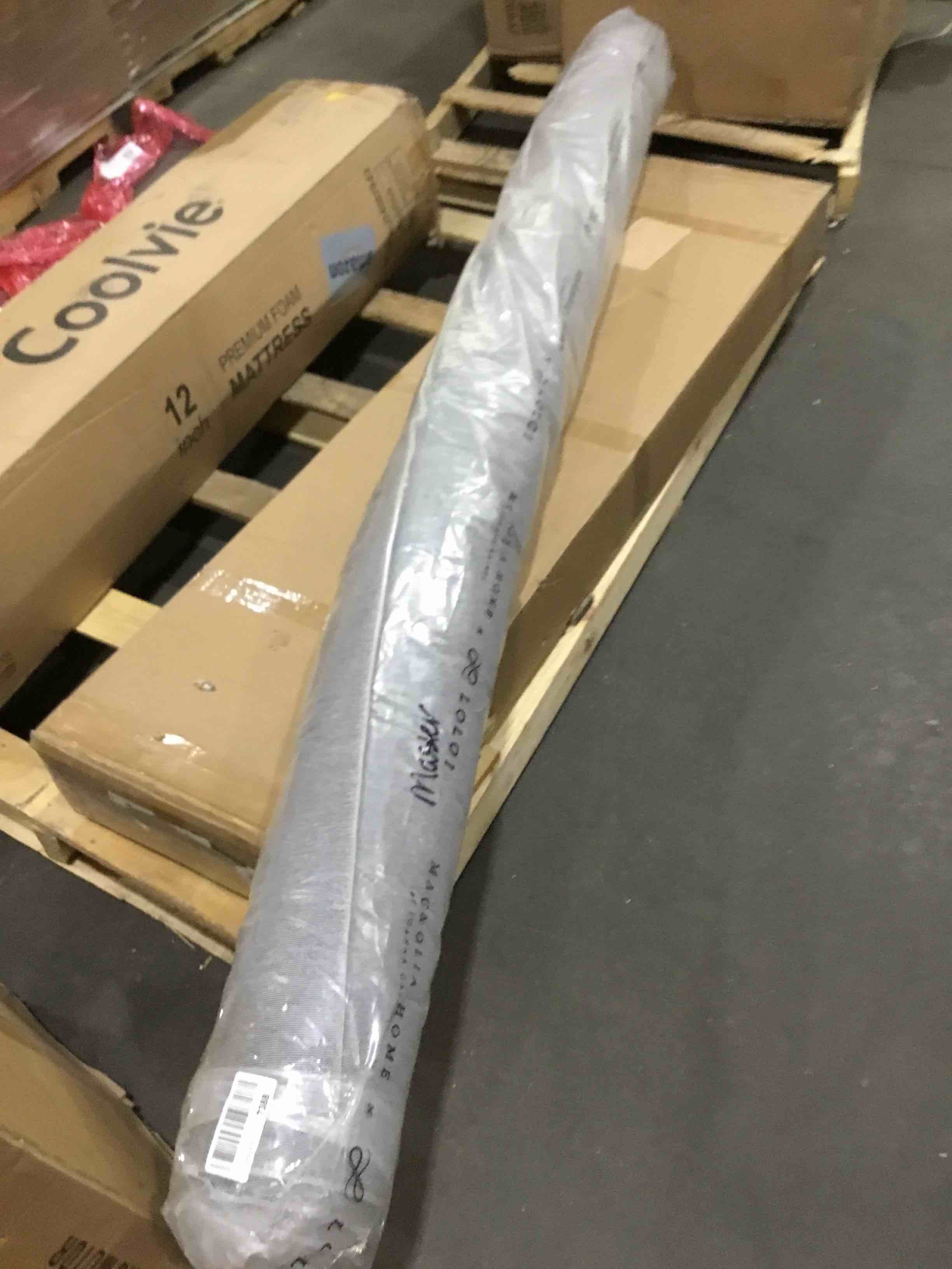 https://s3.amazonaws.com/lotting-images-prod/bidfta/GRA1796219_1746566486775.jpeg