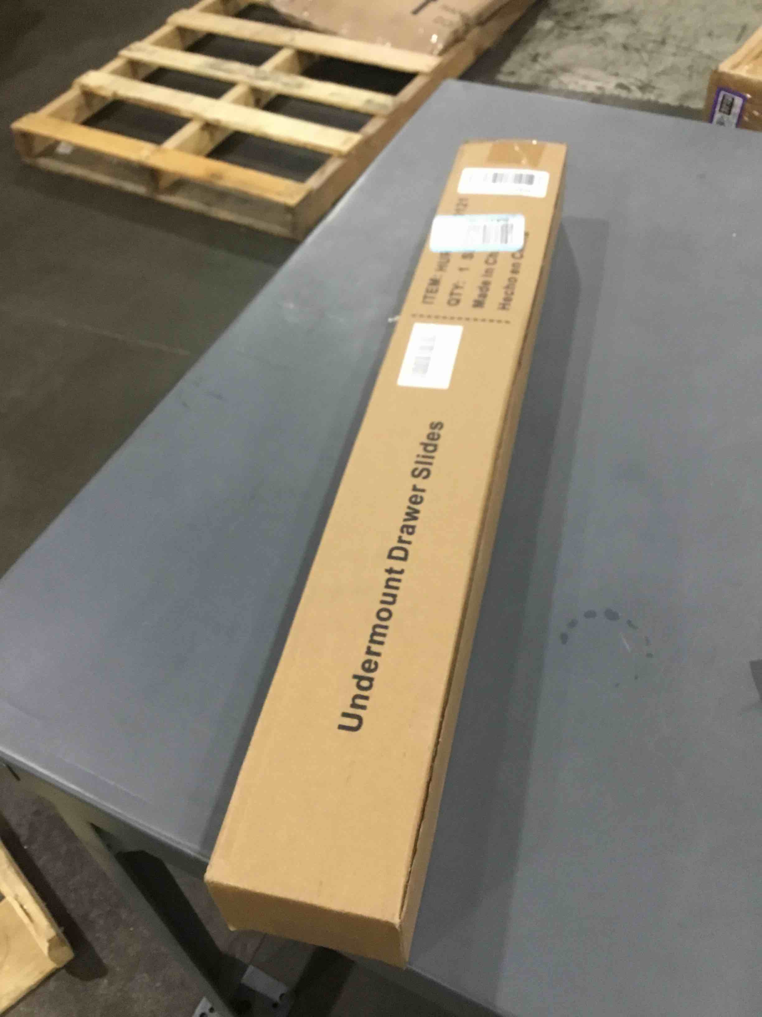 https://s3.amazonaws.com/lotting-images-prod/bidfta/GRA1796993_1747667374483.jpeg
