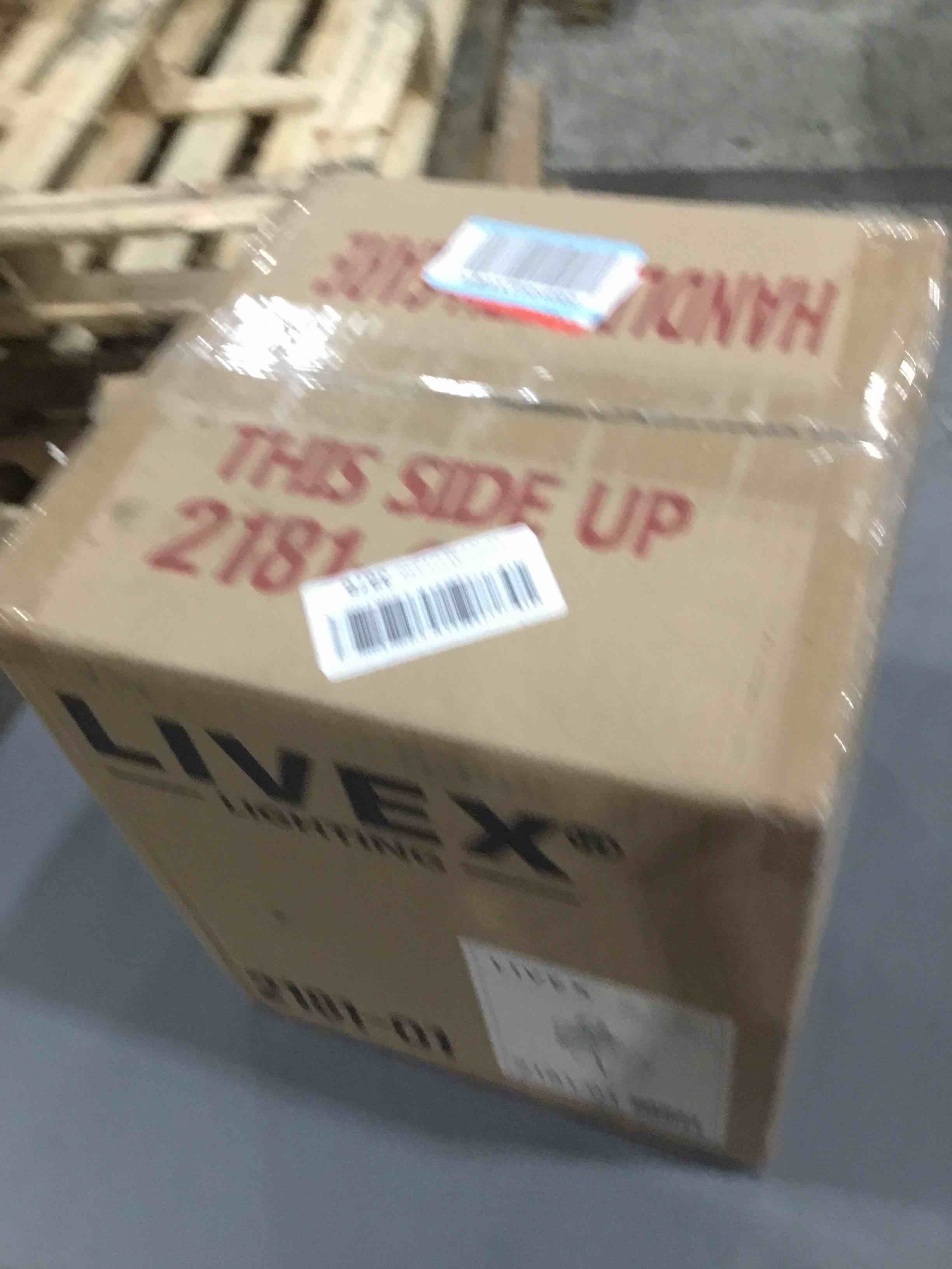 https://s3.amazonaws.com/lotting-images-prod/bidfta/GRA1797703_1748558605205.jpeg