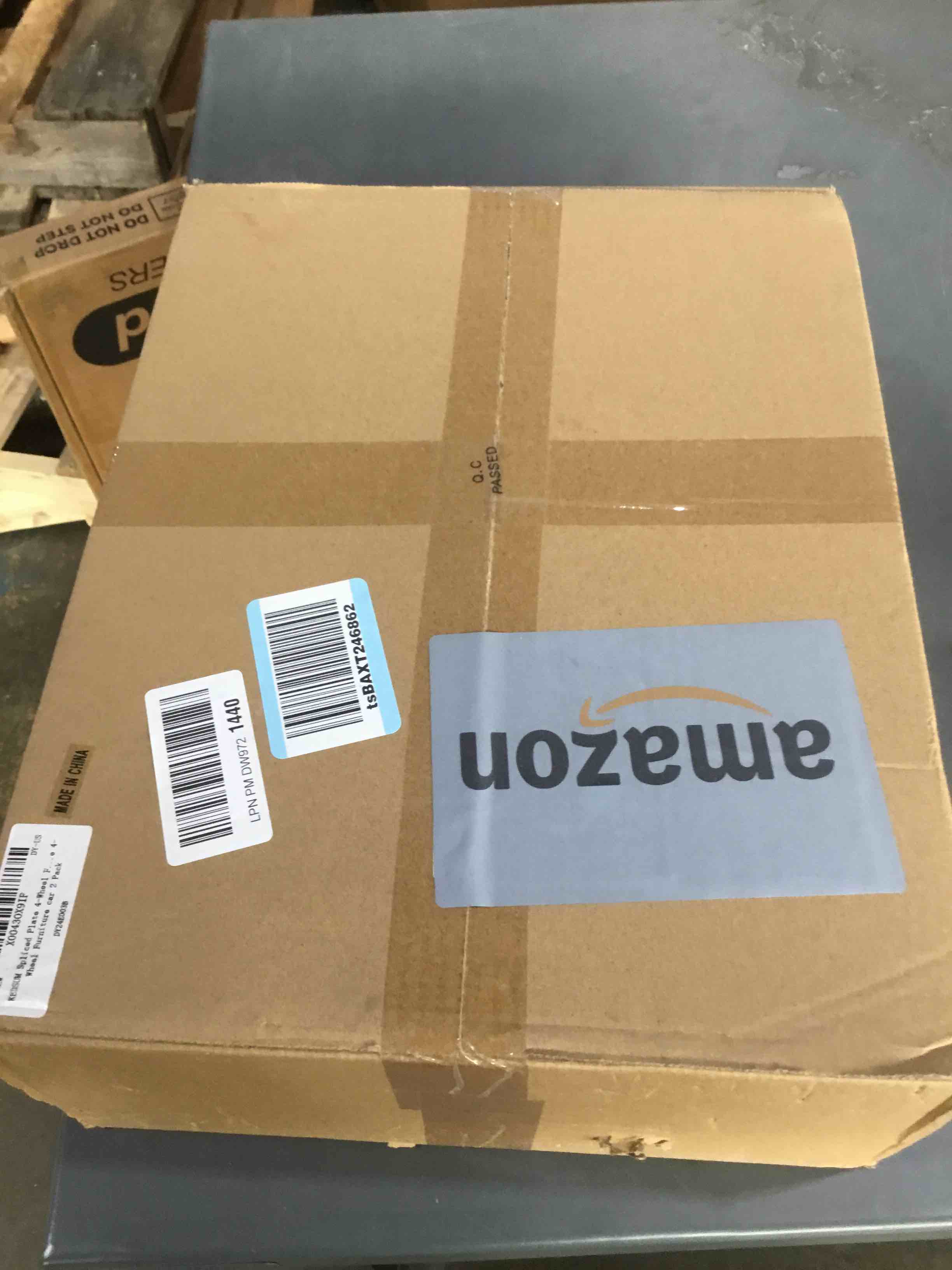 https://s3.amazonaws.com/lotting-images-prod/bidfta/GRA1797804_1748644566312.jpeg