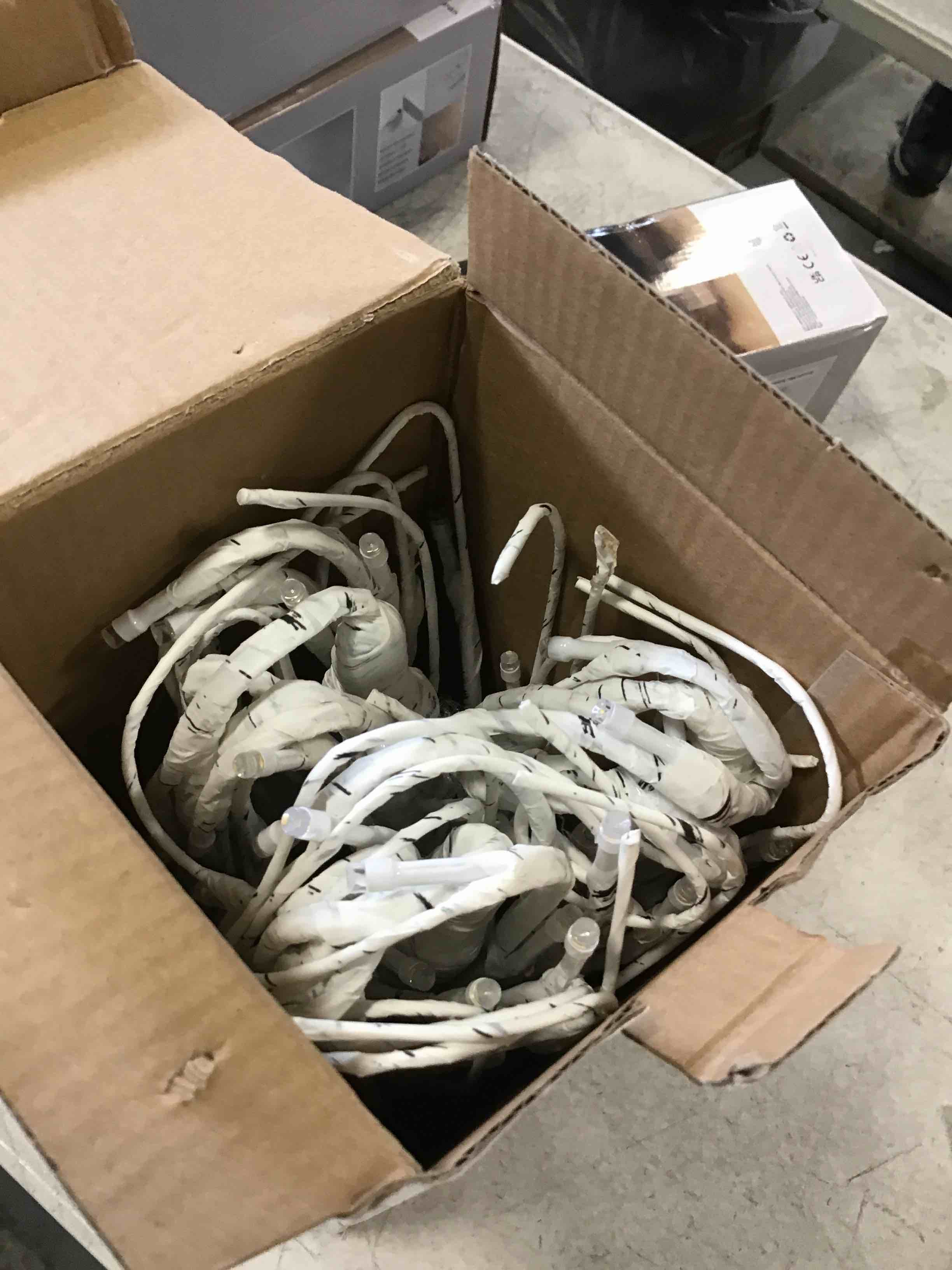https://s3.amazonaws.com/lotting-images-prod/bidfta/GRA1865764_1736363985716.jpeg