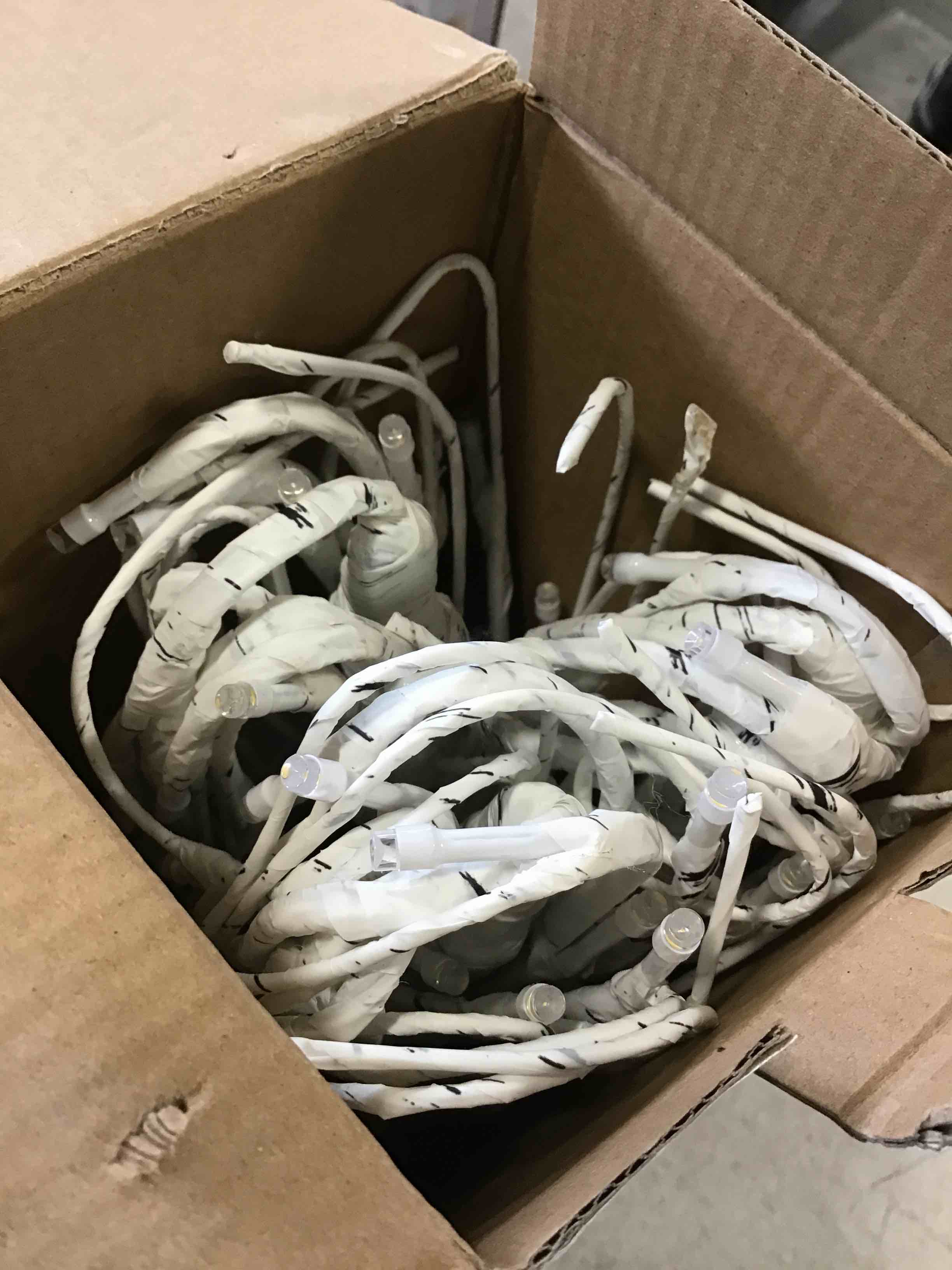 https://s3.amazonaws.com/lotting-images-prod/bidfta/GRA1865764_1736363987082.jpeg