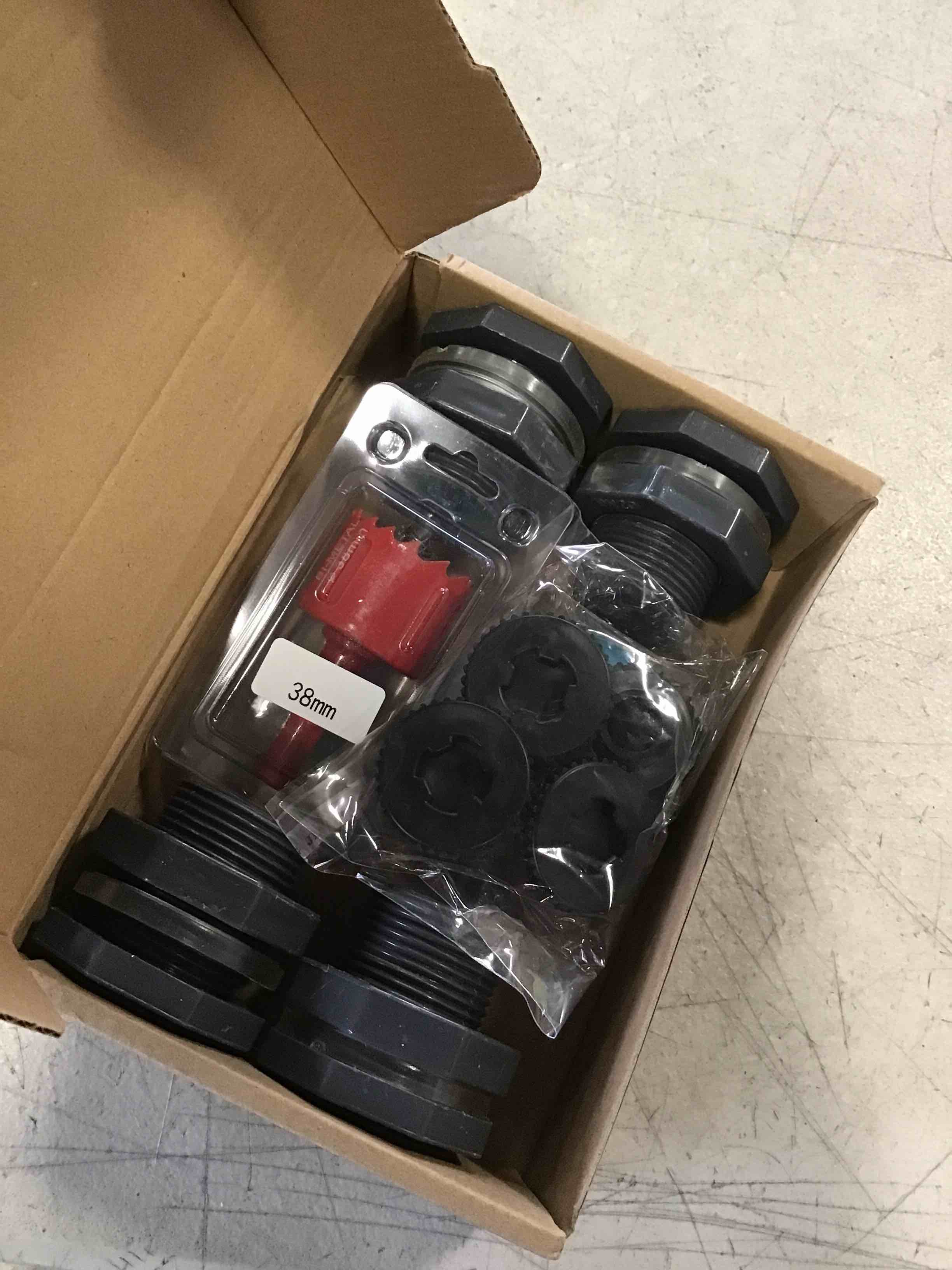 https://s3.amazonaws.com/lotting-images-prod/bidfta/GRA1865768_1736364190662.jpeg