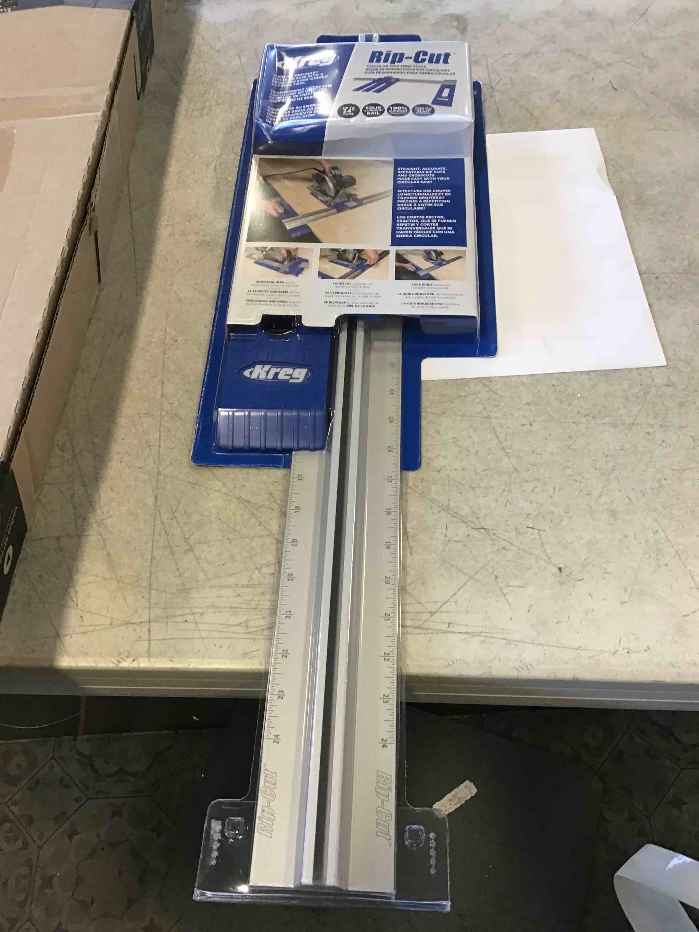 https://s3.amazonaws.com/lotting-images-prod/bidfta/GRA1866085_1736796166431.jpeg