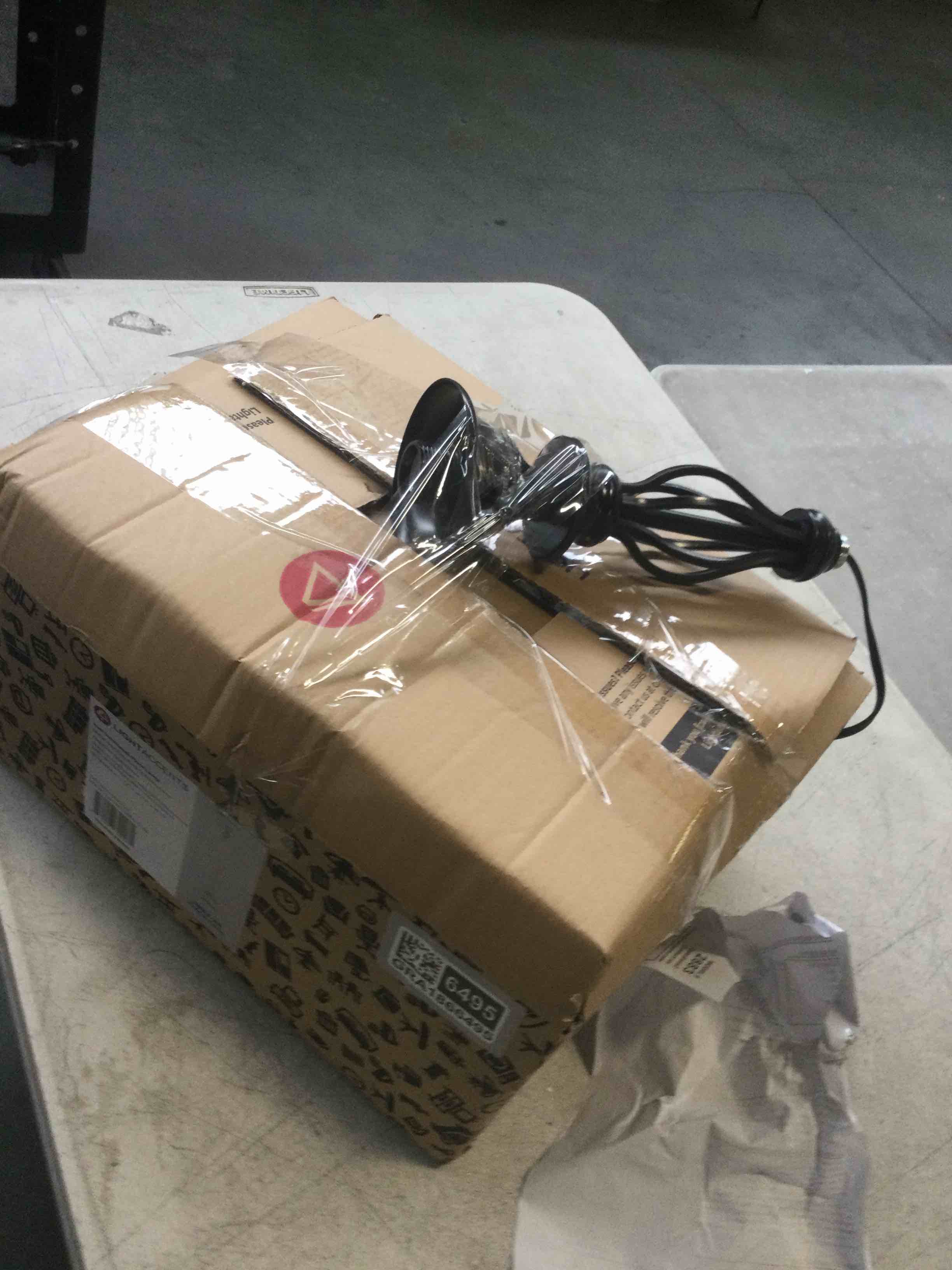 https://s3.amazonaws.com/lotting-images-prod/bidfta/GRA1866495_1737059593135.jpeg