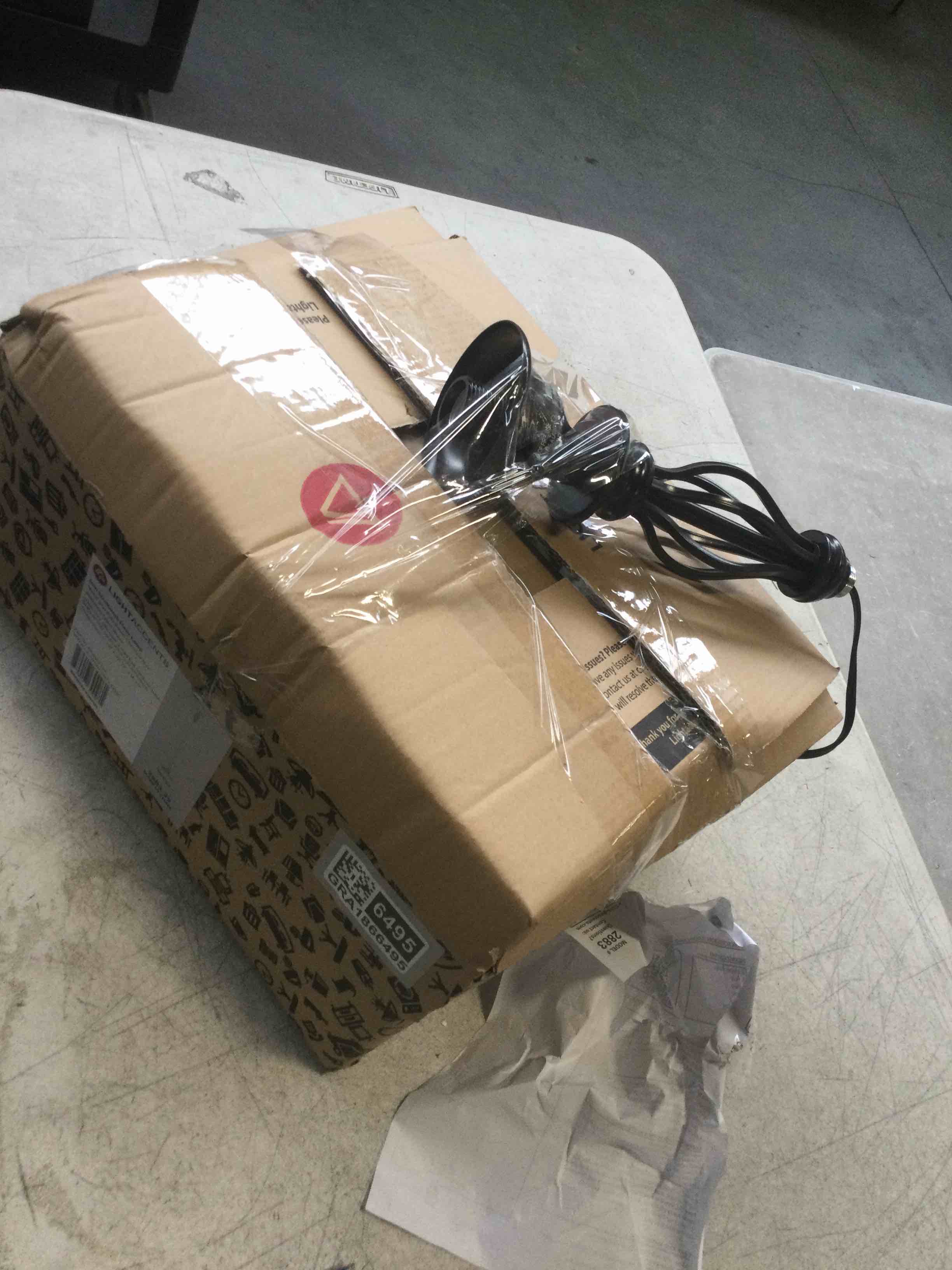 https://s3.amazonaws.com/lotting-images-prod/bidfta/GRA1866495_1737059595854.jpeg