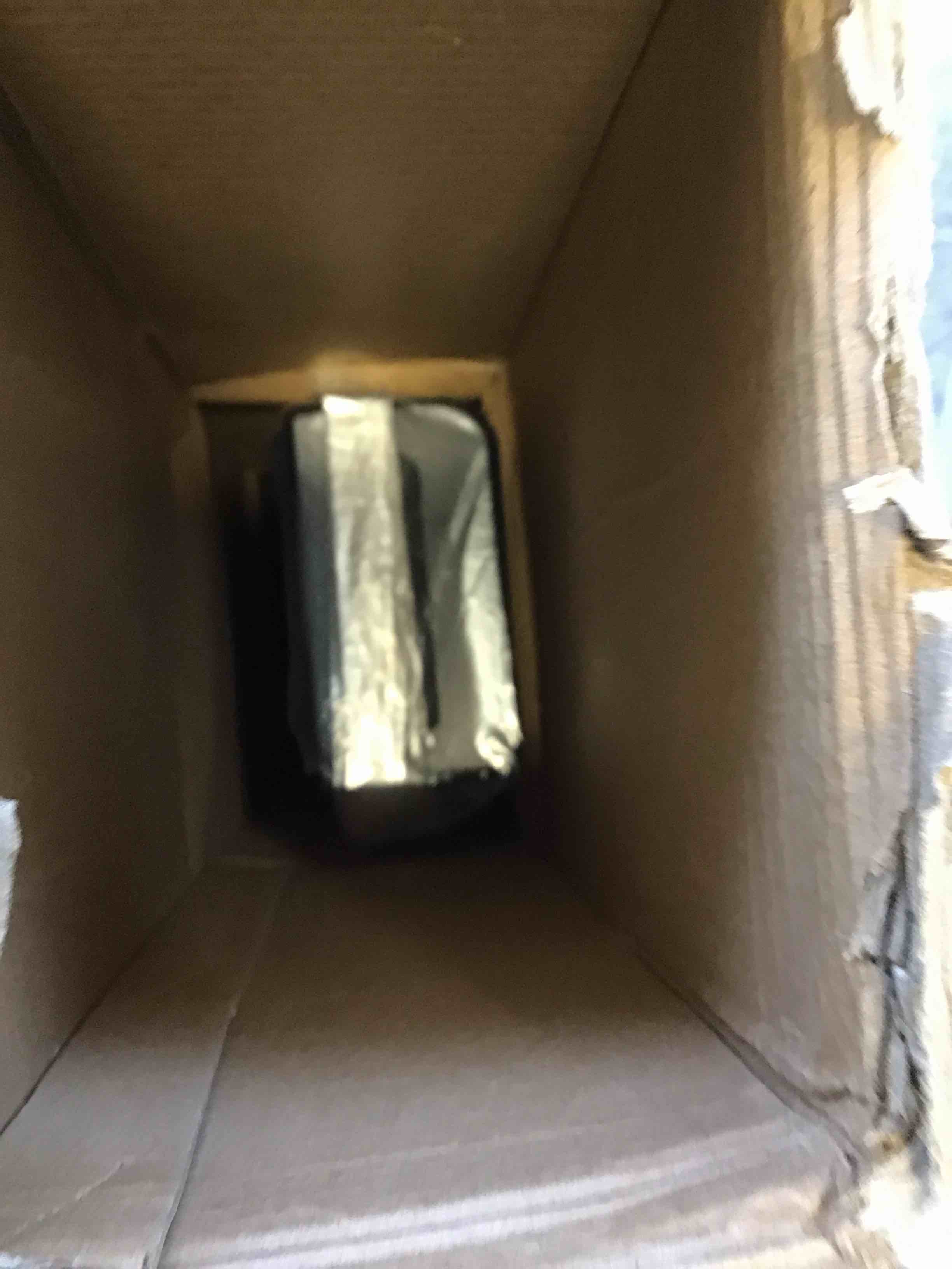https://s3.amazonaws.com/lotting-images-prod/bidfta/GRA1866892_1737578070110.jpeg