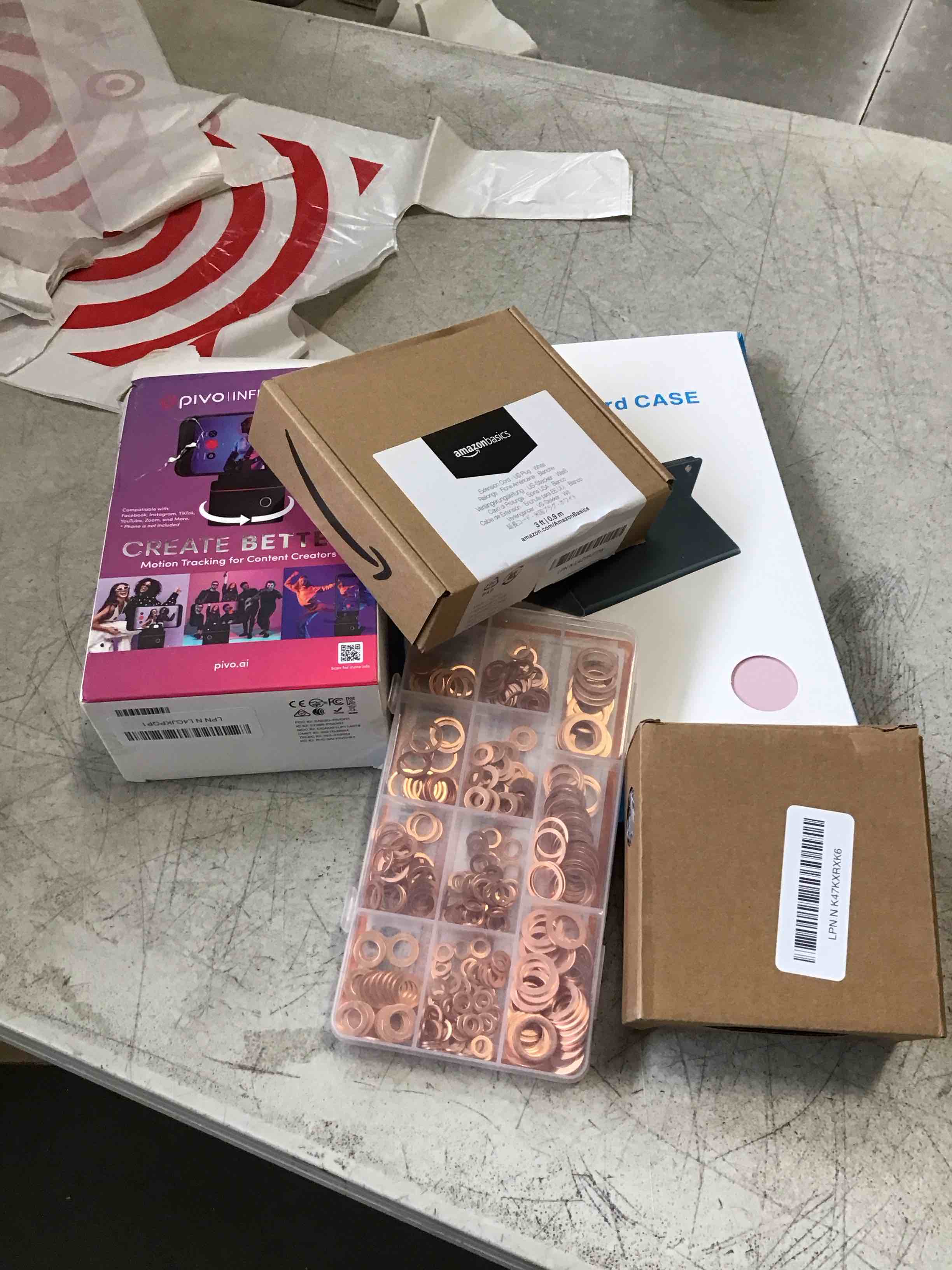 https://s3.amazonaws.com/lotting-images-prod/bidfta/GRA1866984_1737654380323.jpeg