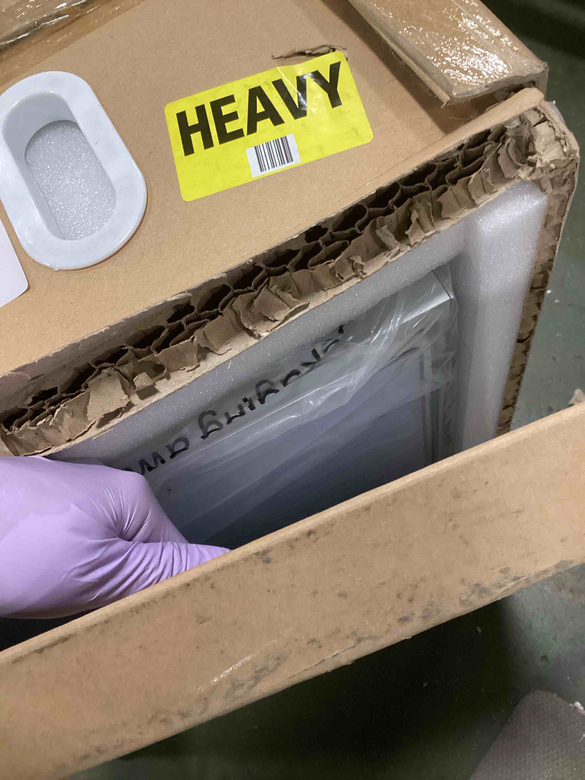 https://s3.amazonaws.com/lotting-images-prod/bidfta/GRA1867111_1735655739764.jpeg