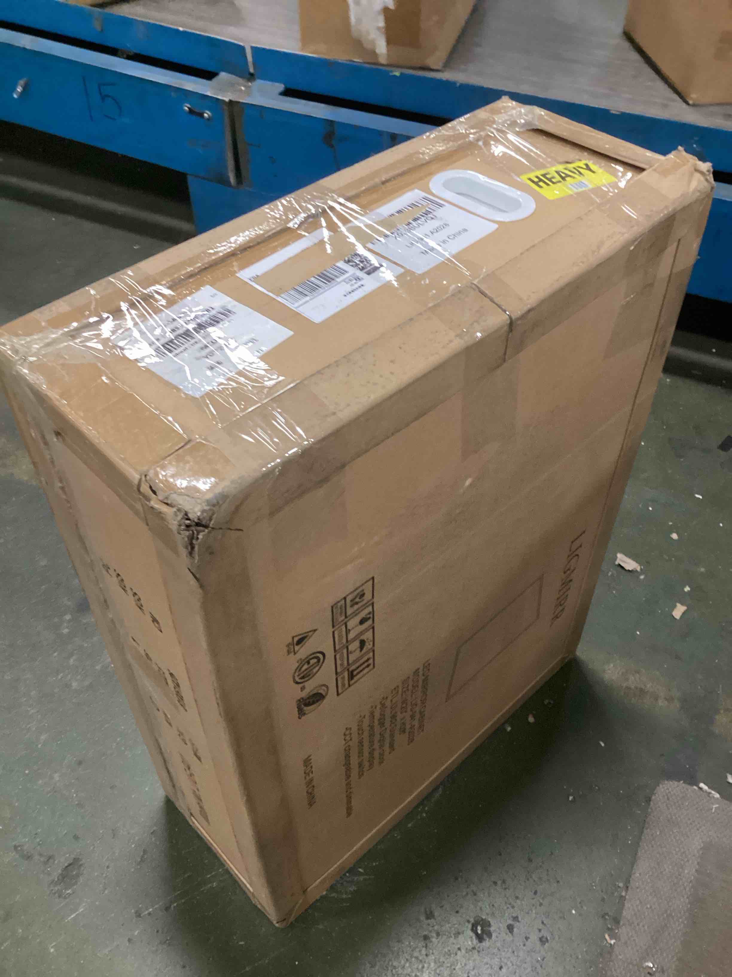 https://s3.amazonaws.com/lotting-images-prod/bidfta/GRA1867111_1735655773879.jpeg