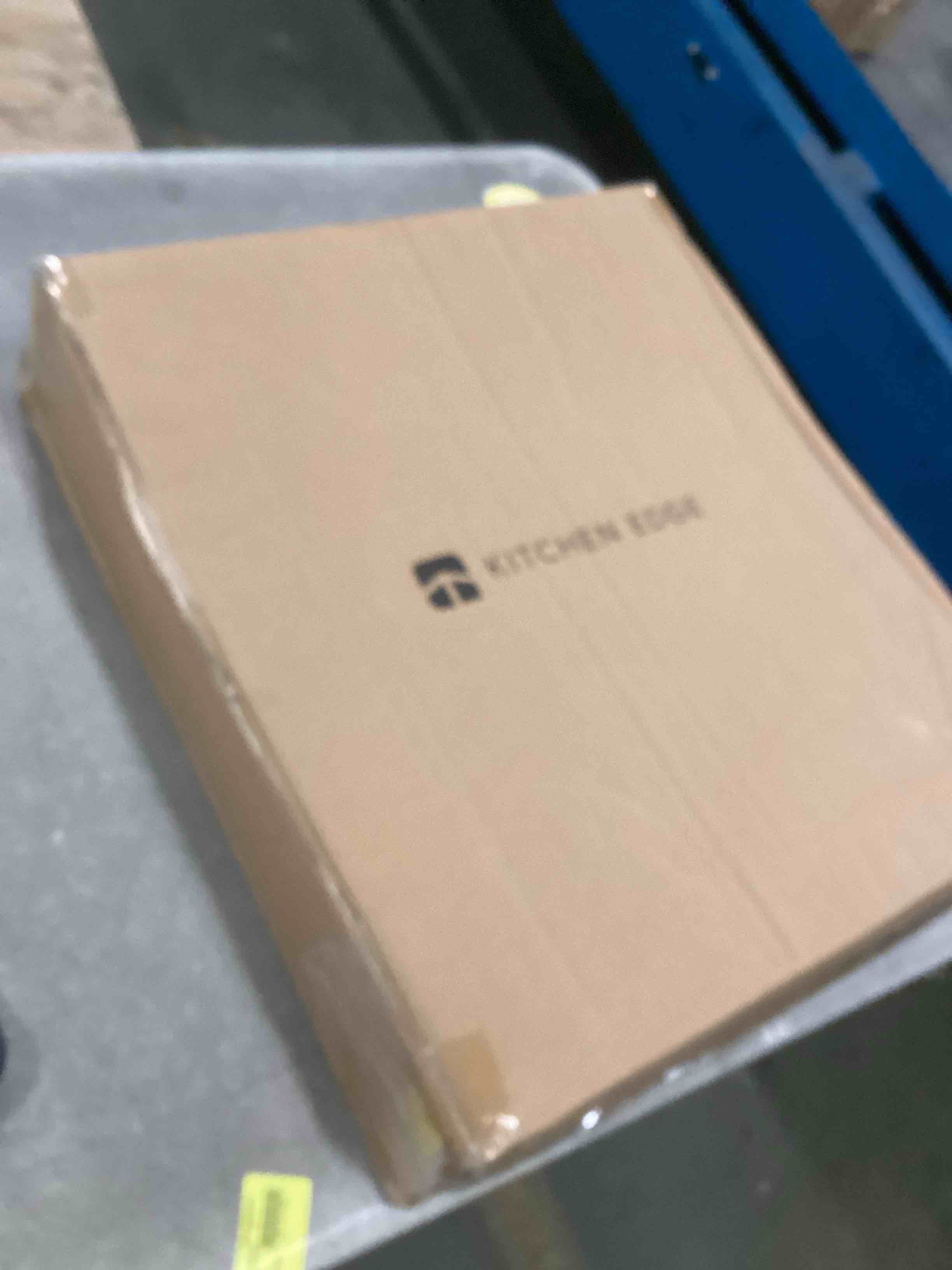 https://s3.amazonaws.com/lotting-images-prod/bidfta/GRA1867352_1735832938841.jpeg