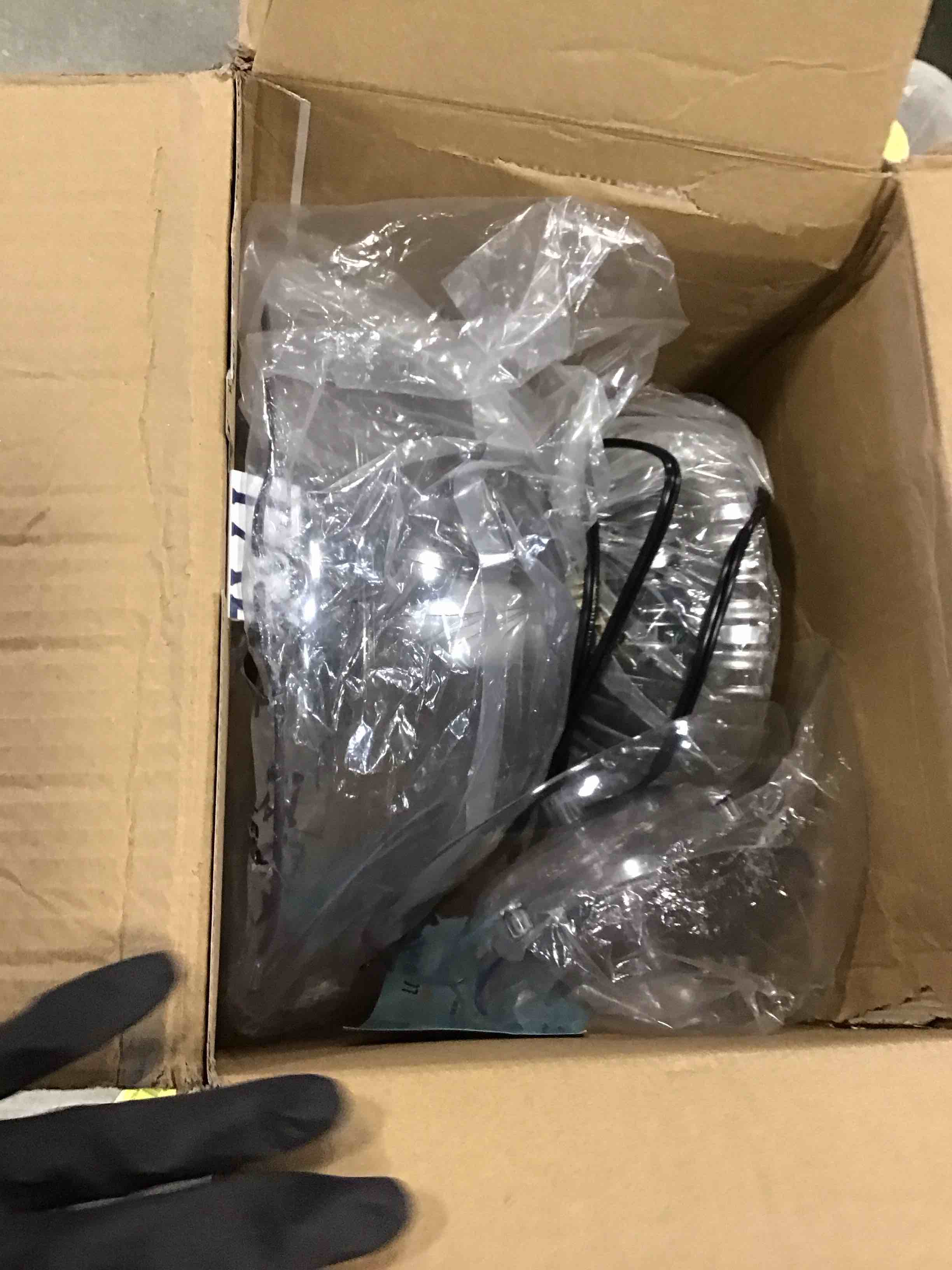 https://s3.amazonaws.com/lotting-images-prod/bidfta/GRA1867425_1735844000918.jpeg