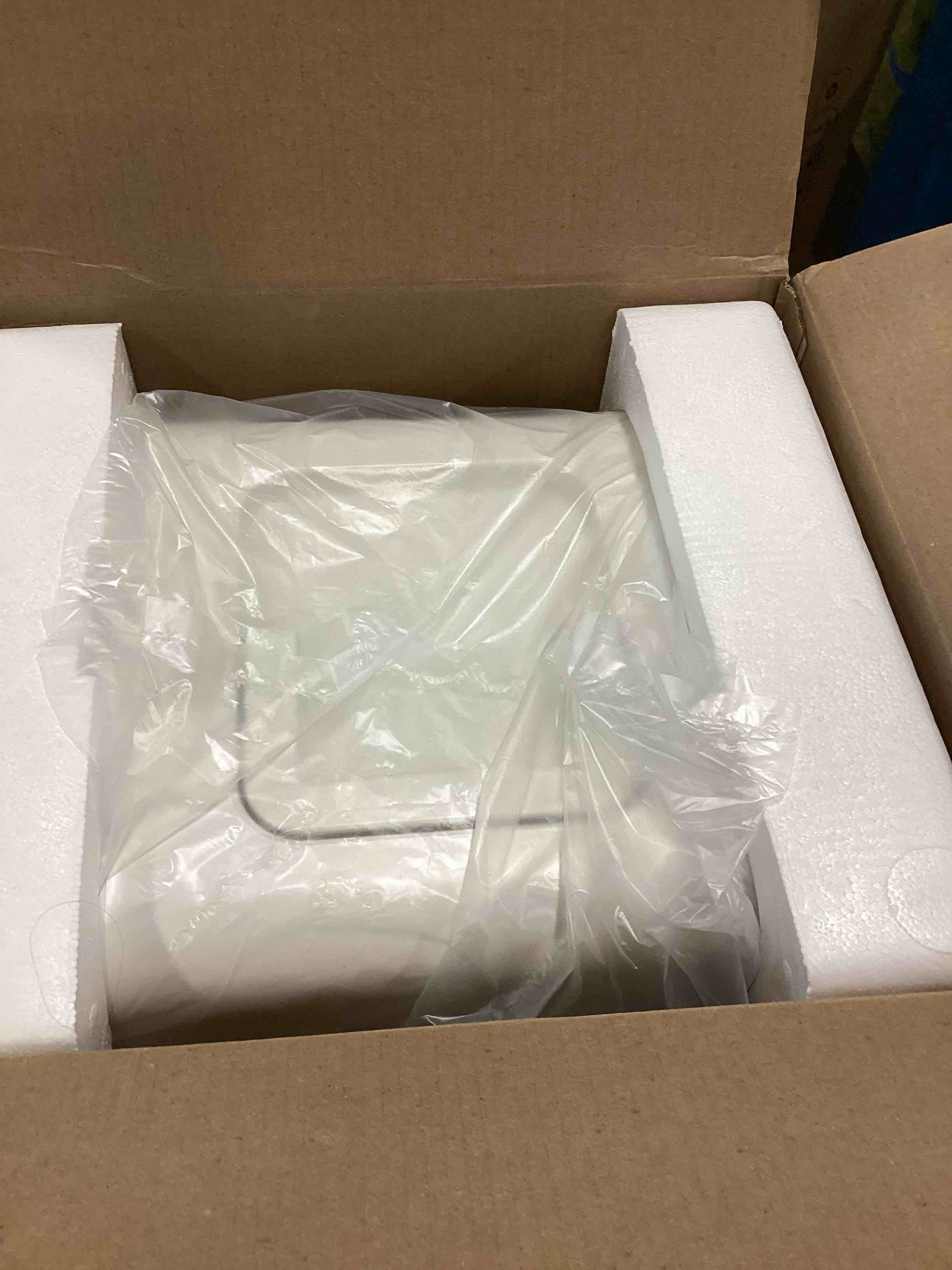 https://s3.amazonaws.com/lotting-images-prod/bidfta/GRA1867569_1735912800356.jpeg