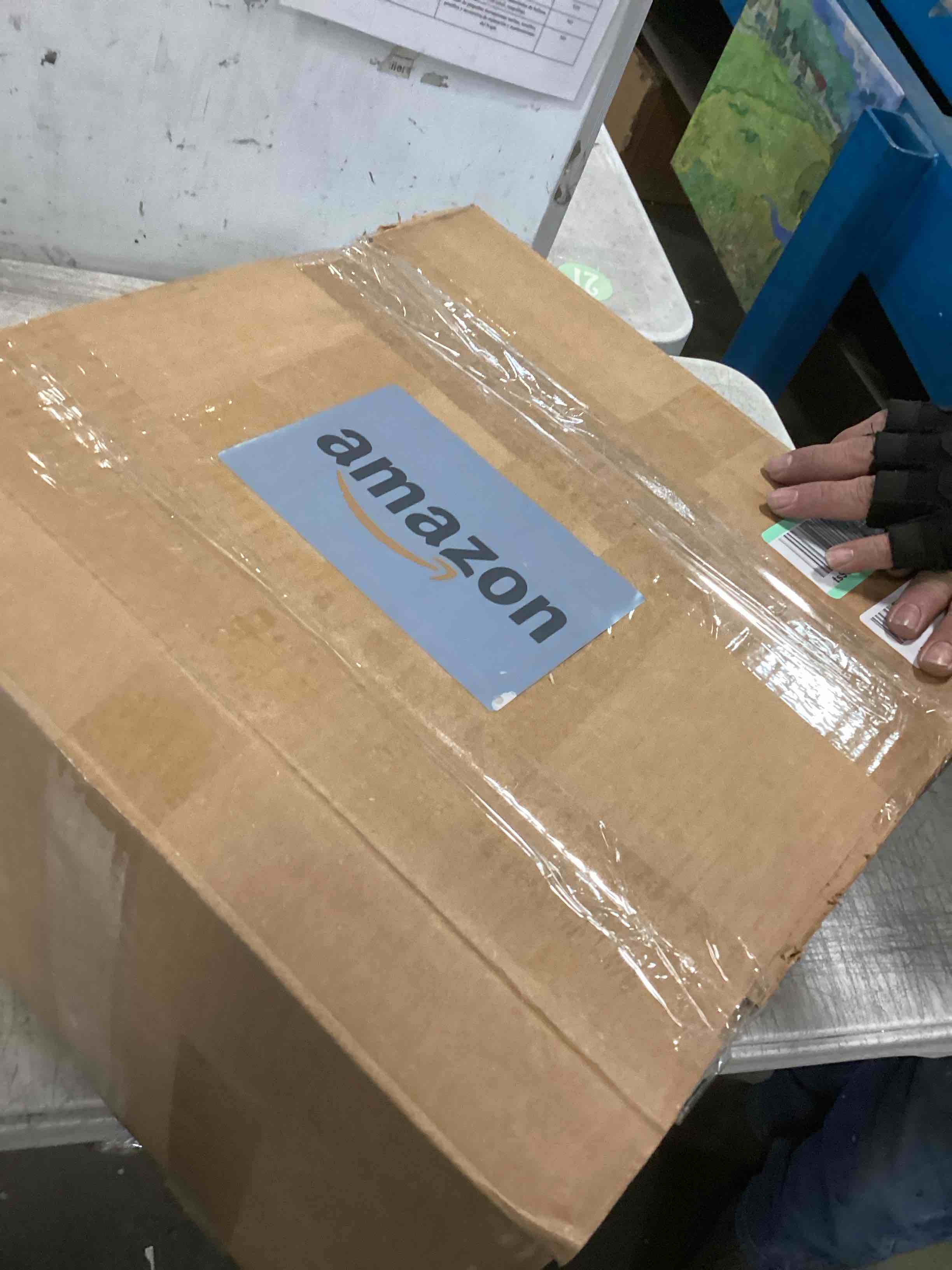 https://s3.amazonaws.com/lotting-images-prod/bidfta/GRA1867751_1735939084779.jpeg
