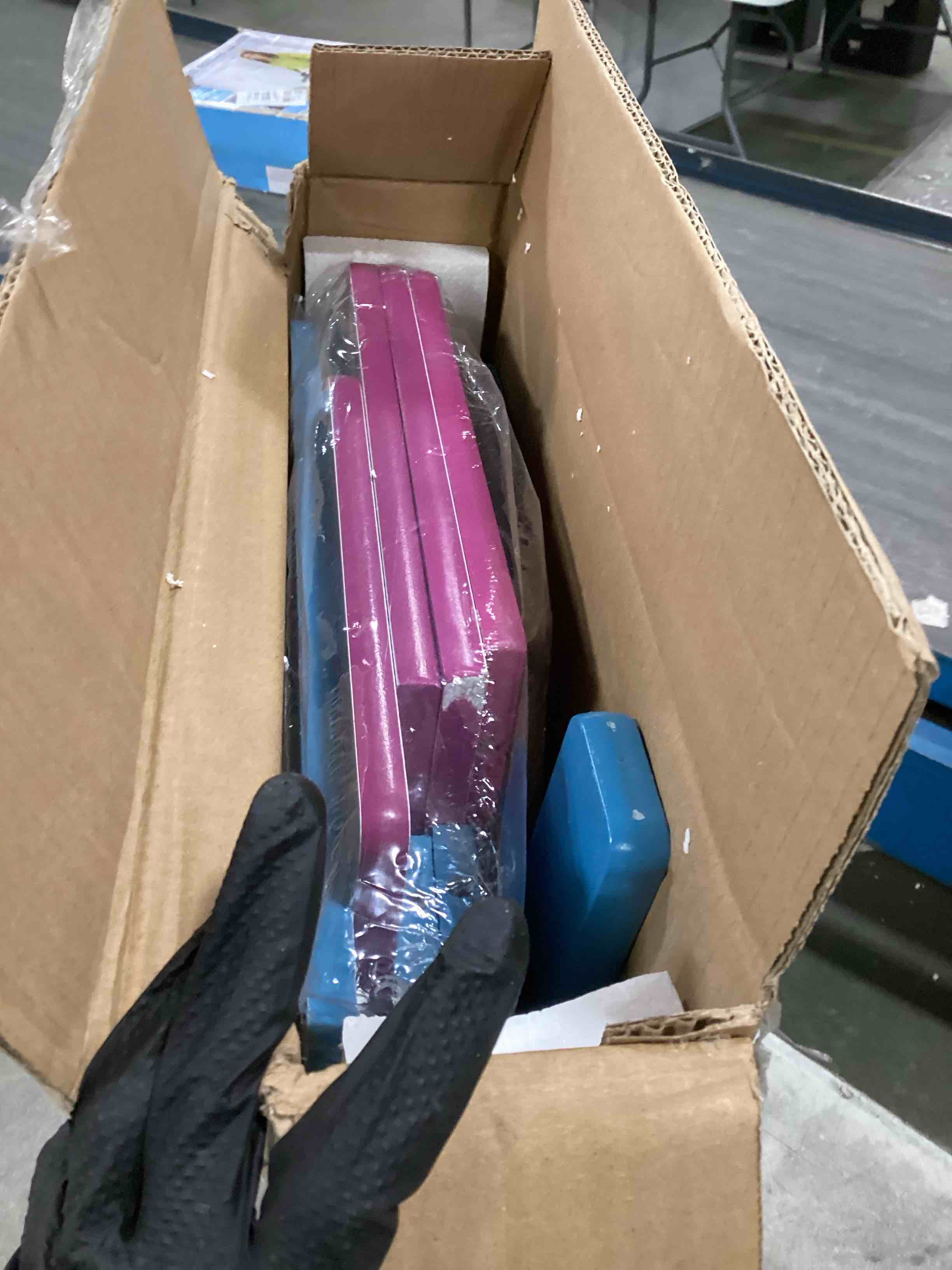 https://s3.amazonaws.com/lotting-images-prod/bidfta/GRA1867755_1736338645983.jpeg