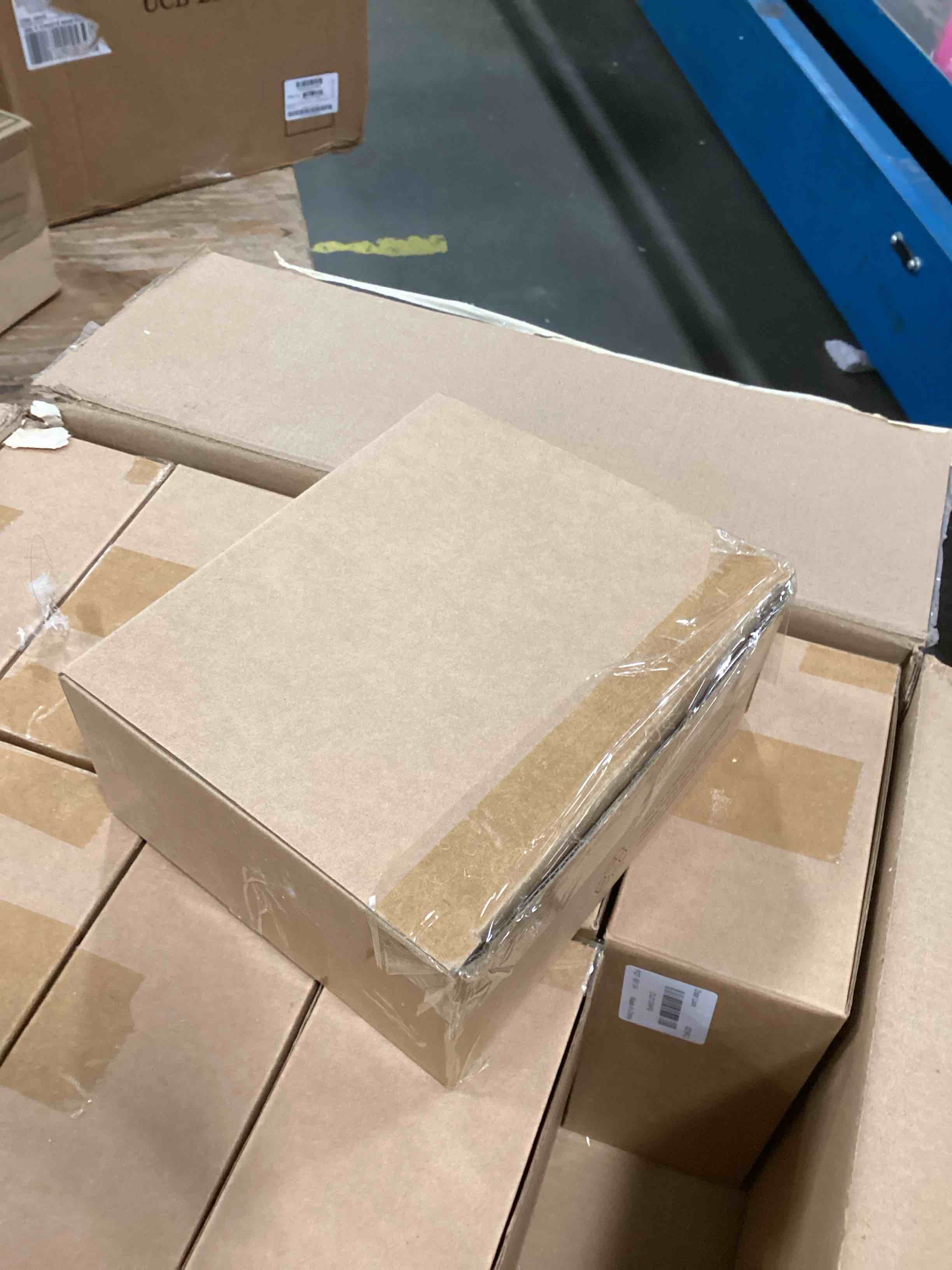 https://s3.amazonaws.com/lotting-images-prod/bidfta/GRA1867767_1736340359509.jpeg