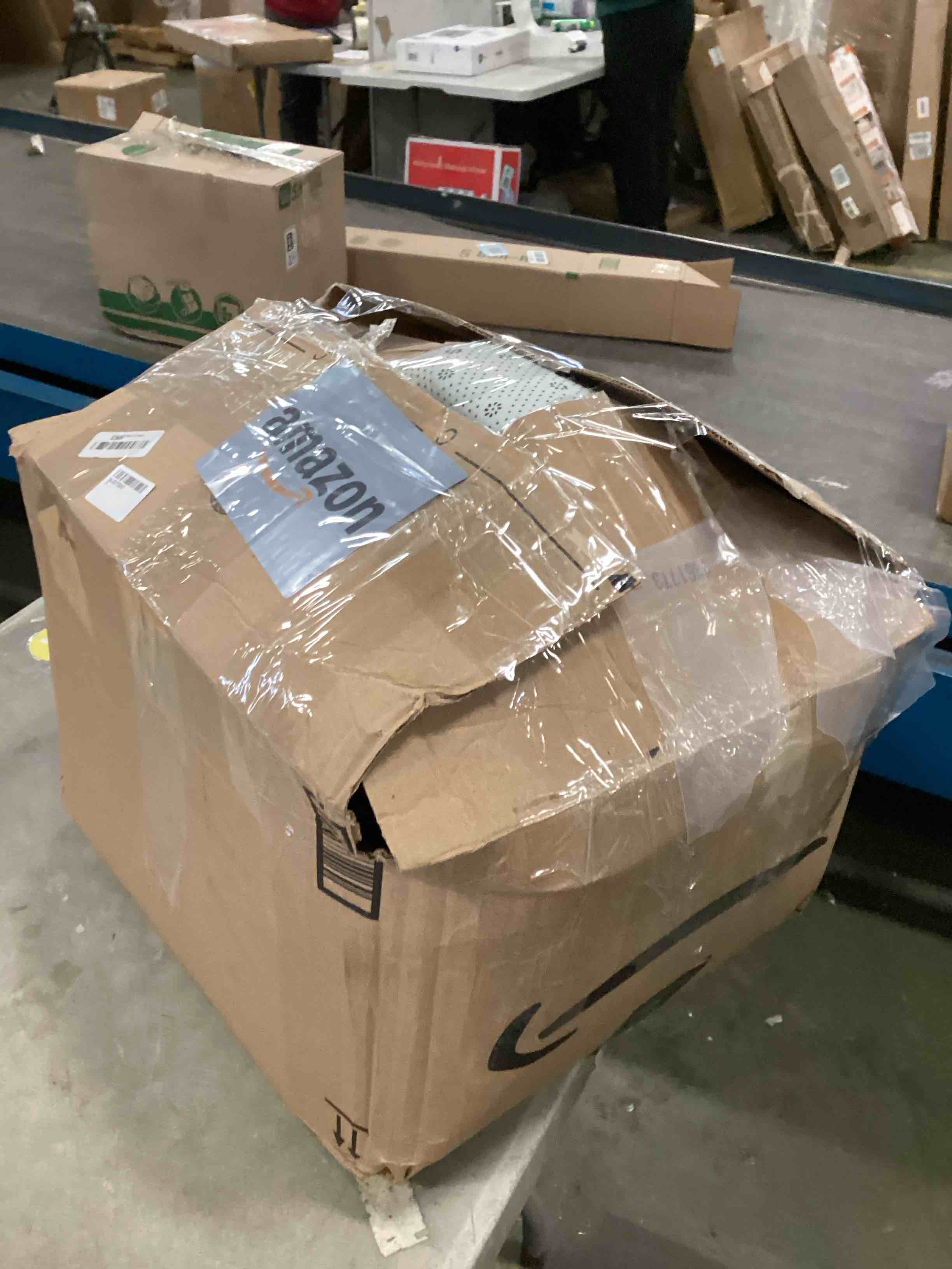 https://s3.amazonaws.com/lotting-images-prod/bidfta/GRA1867932_1736365481853.jpeg