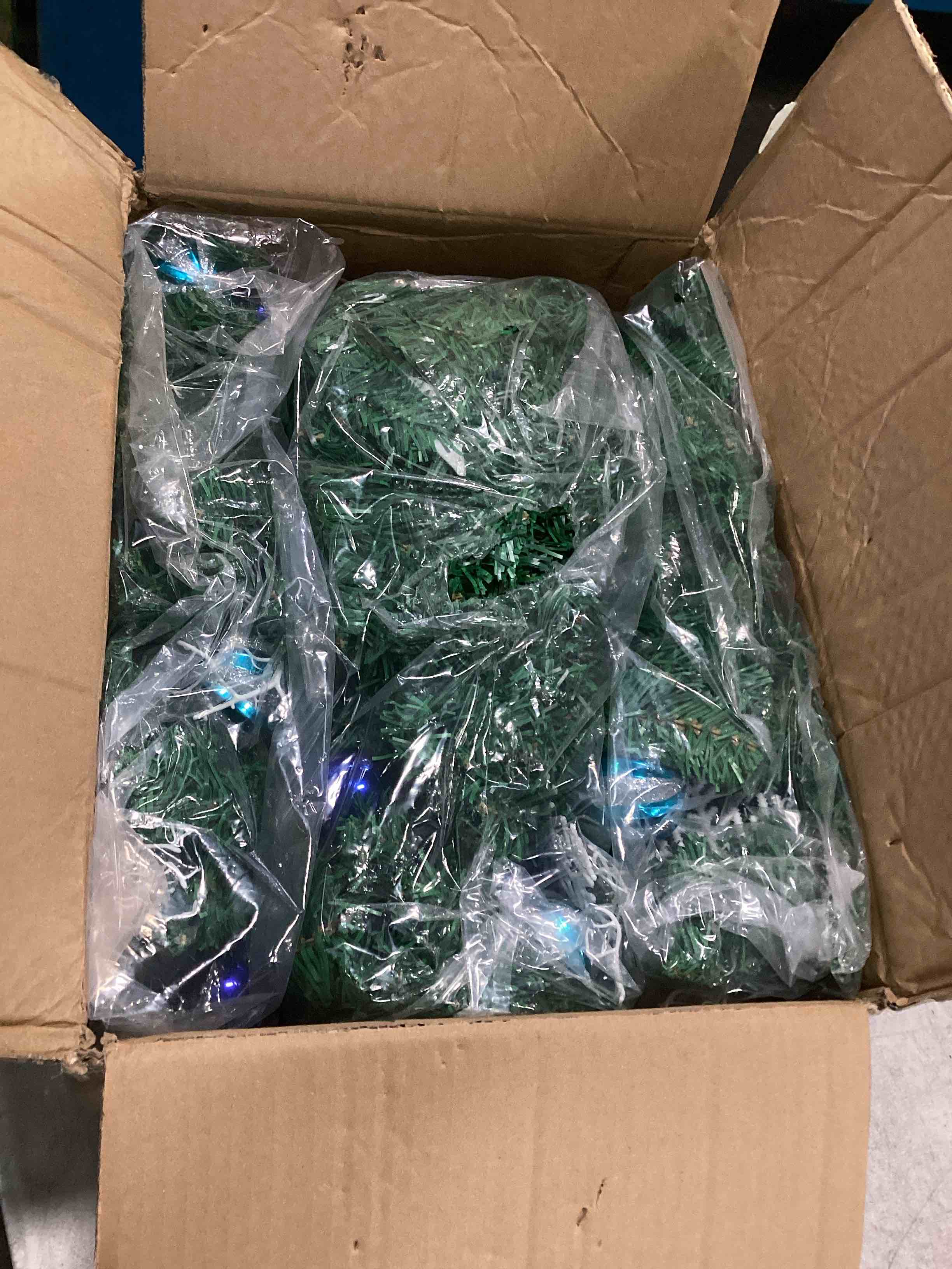 https://s3.amazonaws.com/lotting-images-prod/bidfta/GRA1868266_1736522734886.jpeg