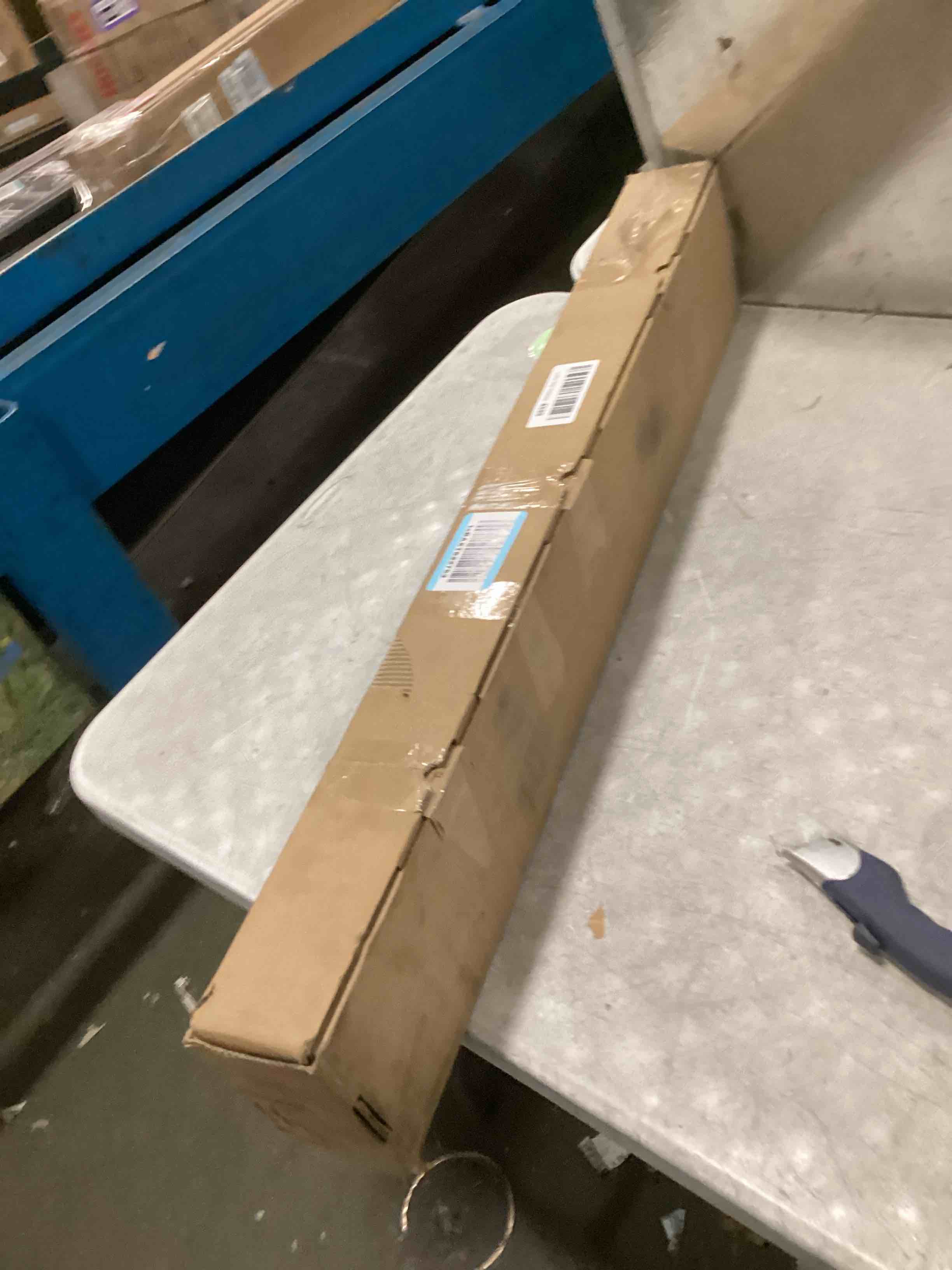 https://s3.amazonaws.com/lotting-images-prod/bidfta/GRA1868427_1736543607866.jpeg