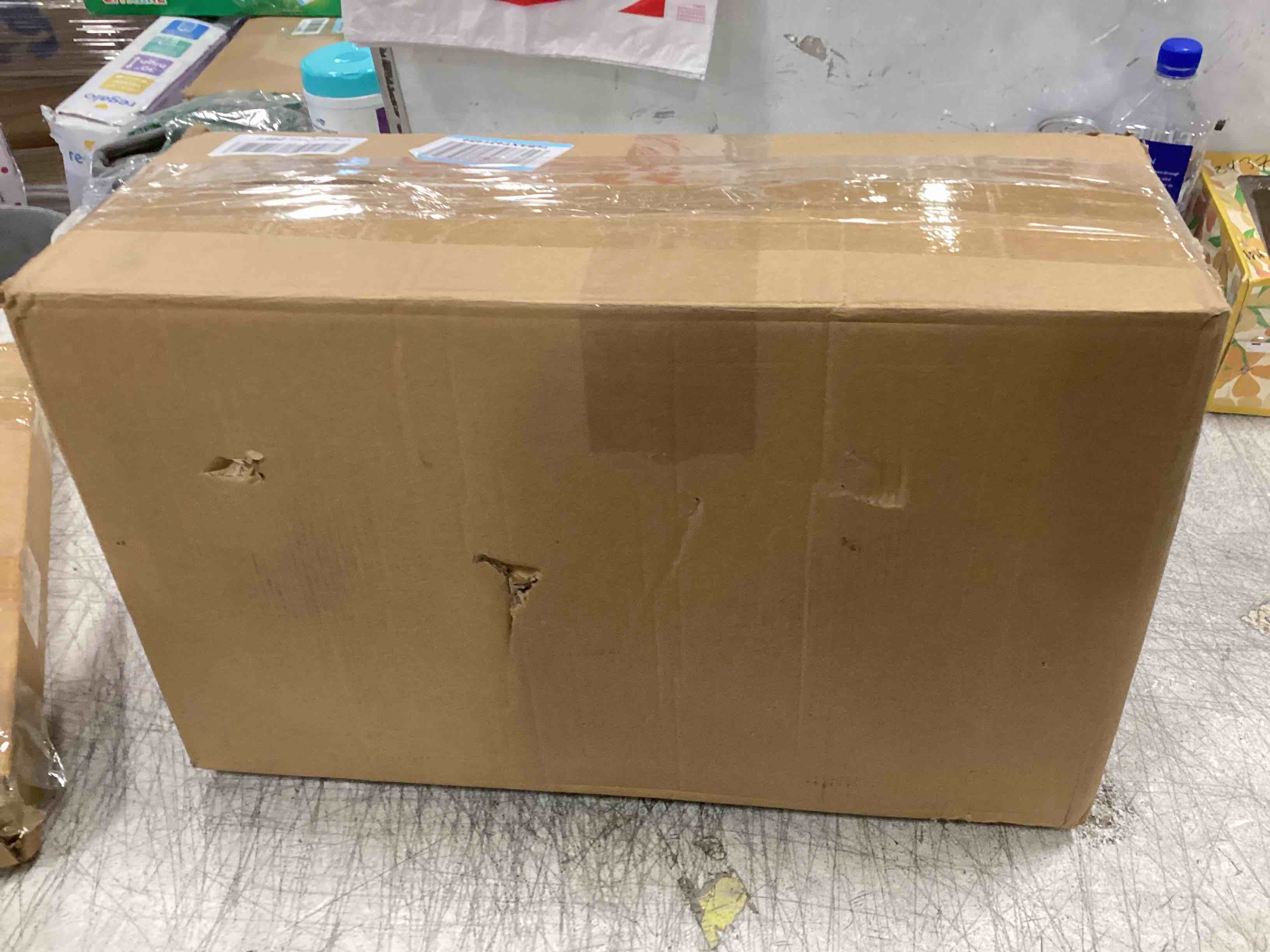 https://s3.amazonaws.com/lotting-images-prod/bidfta/GRA1868470_1736947909337.jpeg