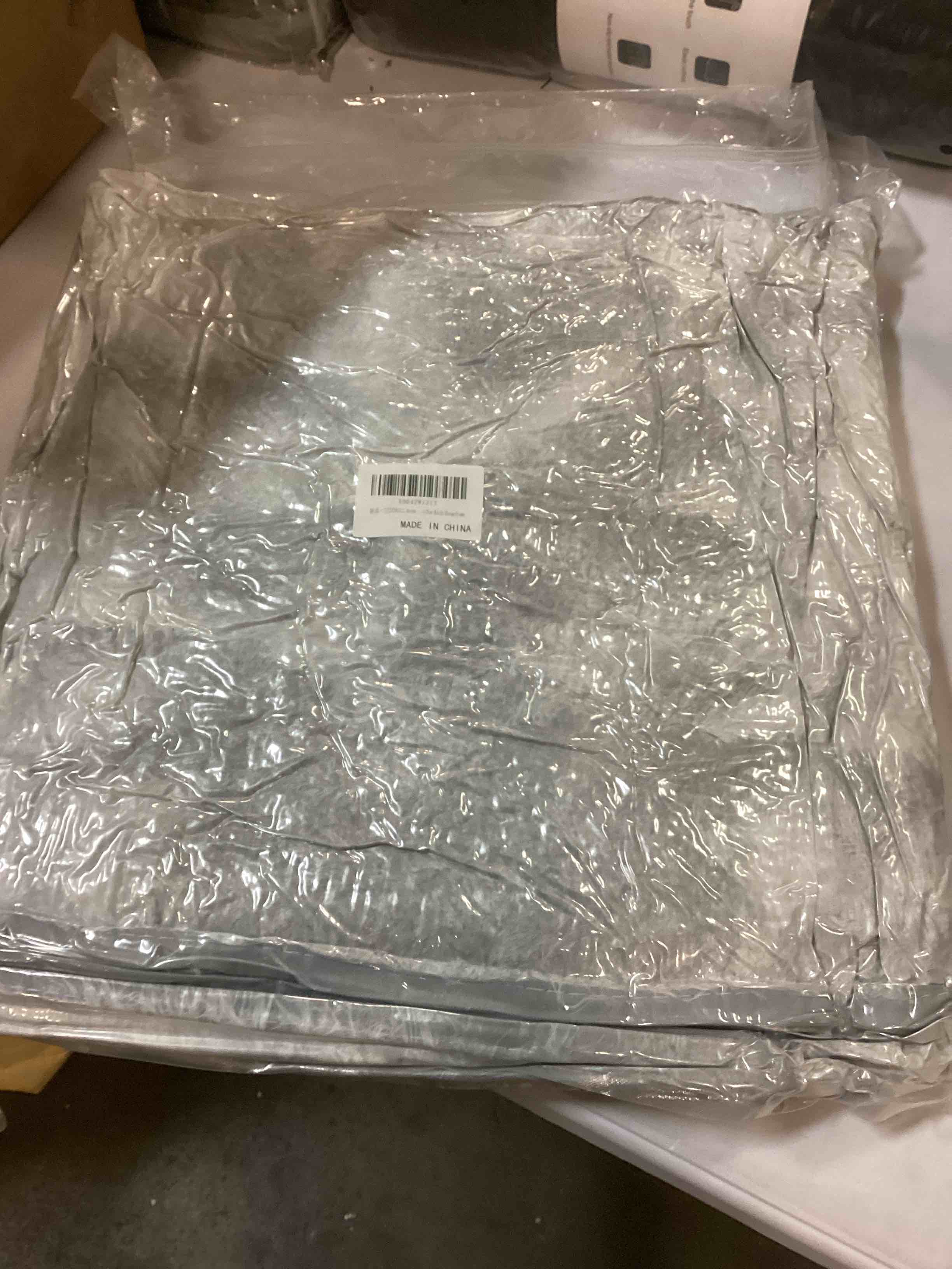 https://s3.amazonaws.com/lotting-images-prod/bidfta/GRA1869134_1737138983766.jpeg