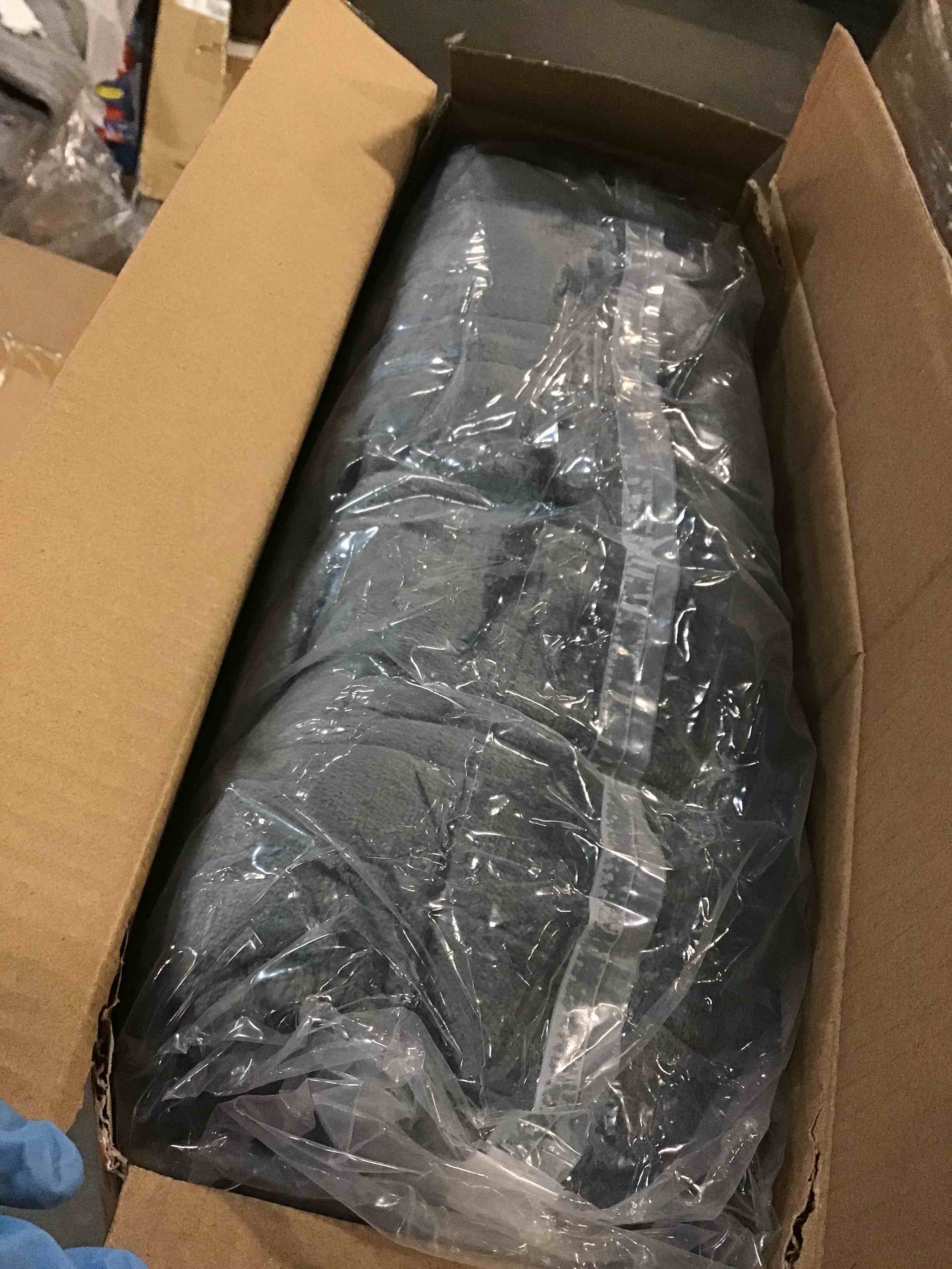 https://s3.amazonaws.com/lotting-images-prod/bidfta/GRA1869546_1737462595143.jpeg