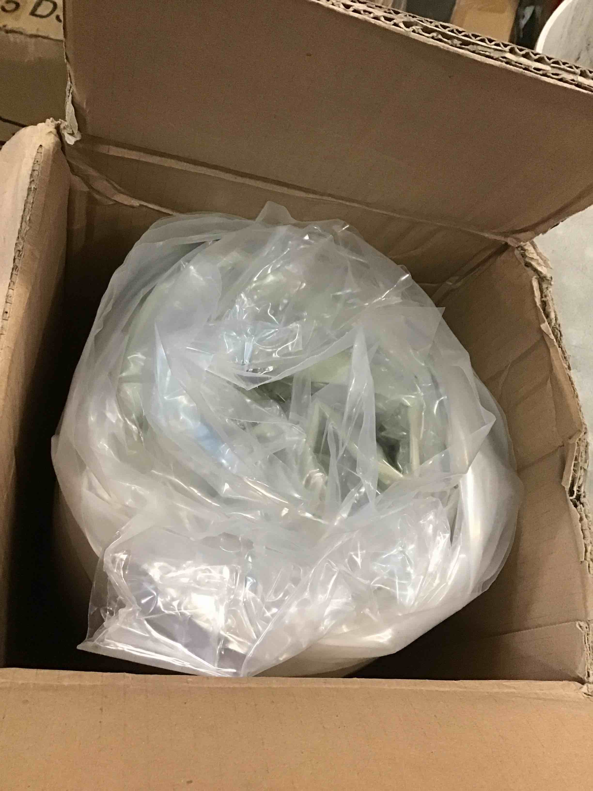 https://s3.amazonaws.com/lotting-images-prod/bidfta/GRA1869570_1737466548571.jpeg