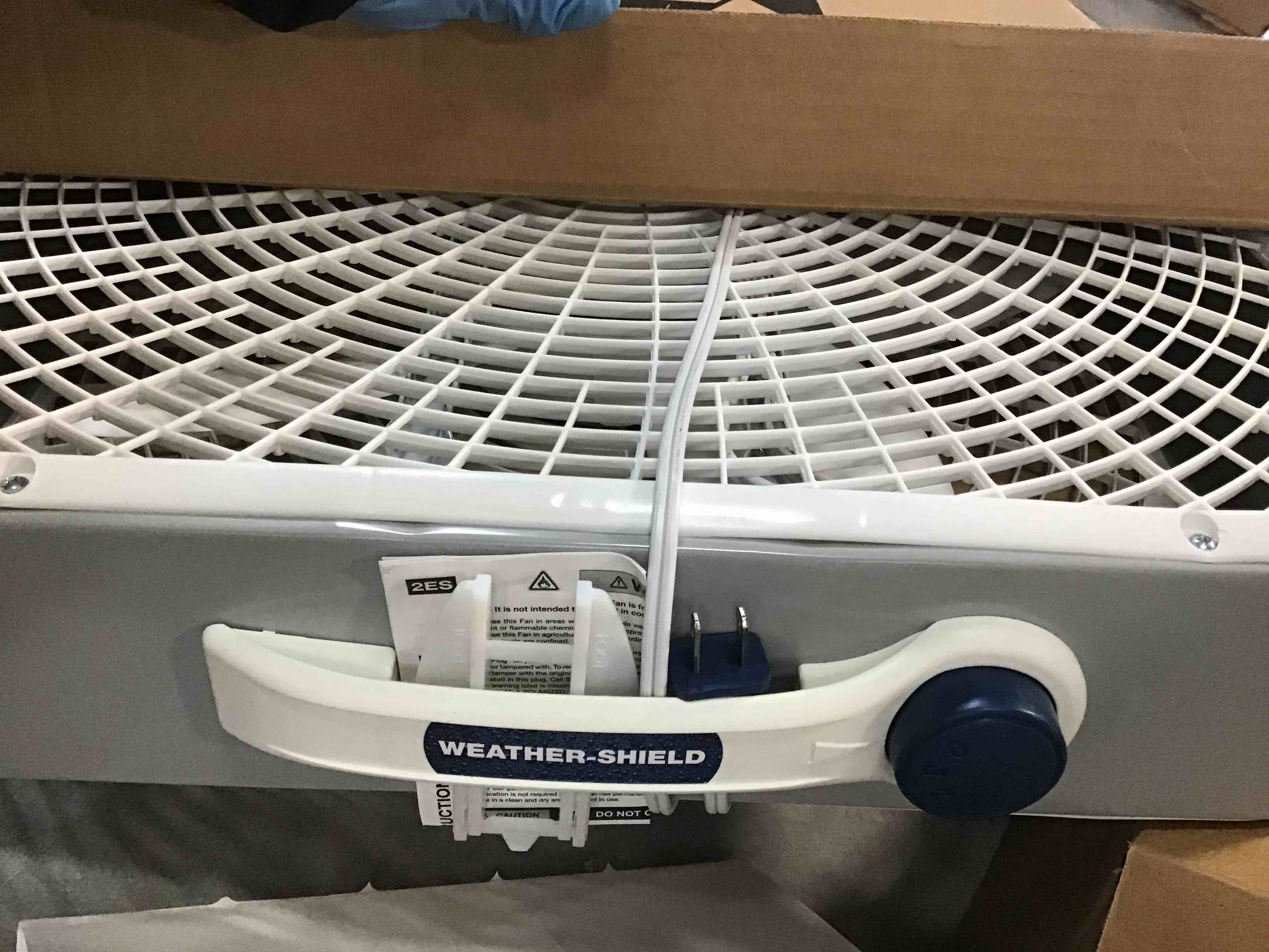 https://s3.amazonaws.com/lotting-images-prod/bidfta/GRA1869619_1737476631839.jpeg
