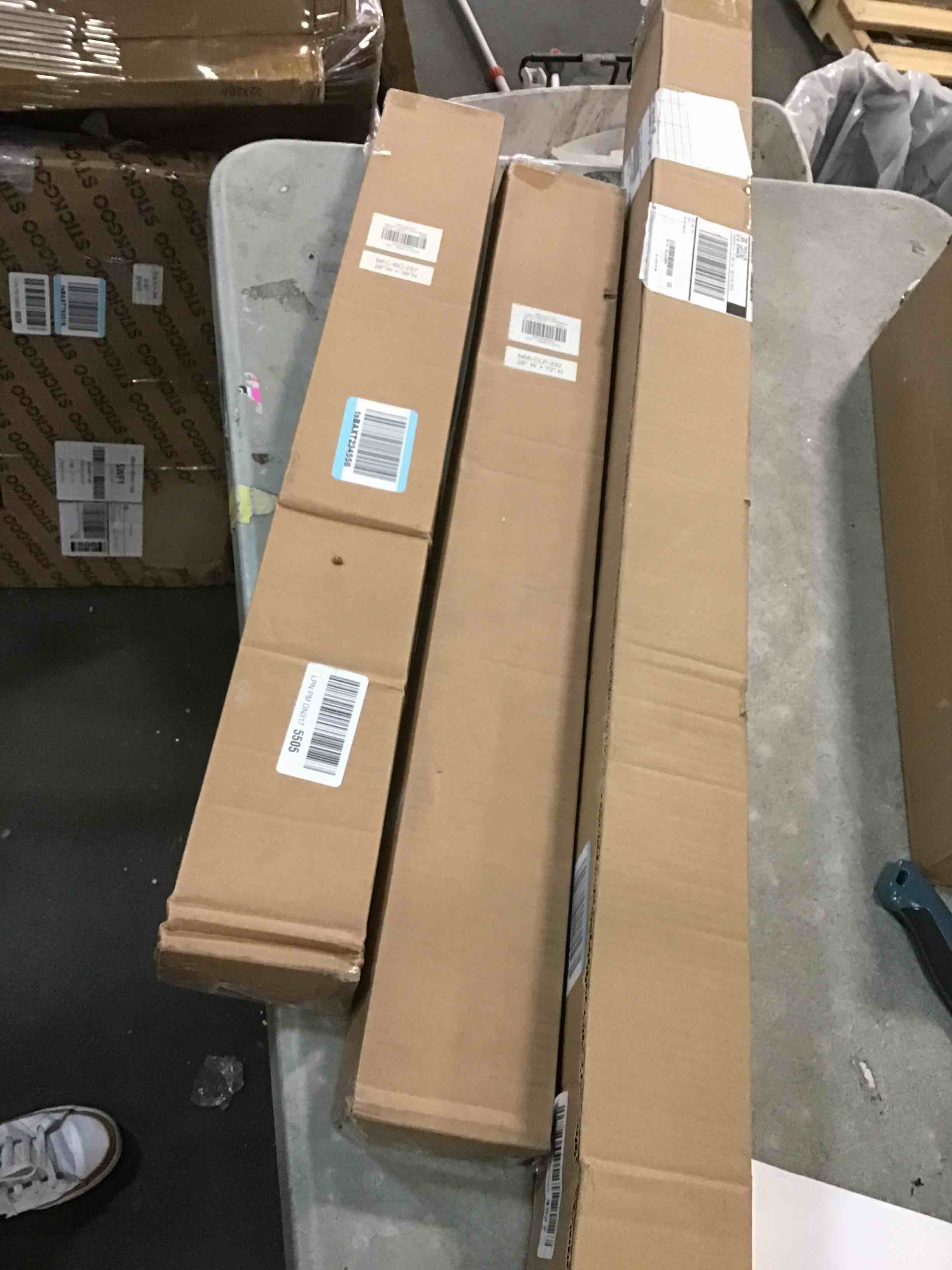 https://s3.amazonaws.com/lotting-images-prod/bidfta/GRA1869628_1737478299371.jpeg