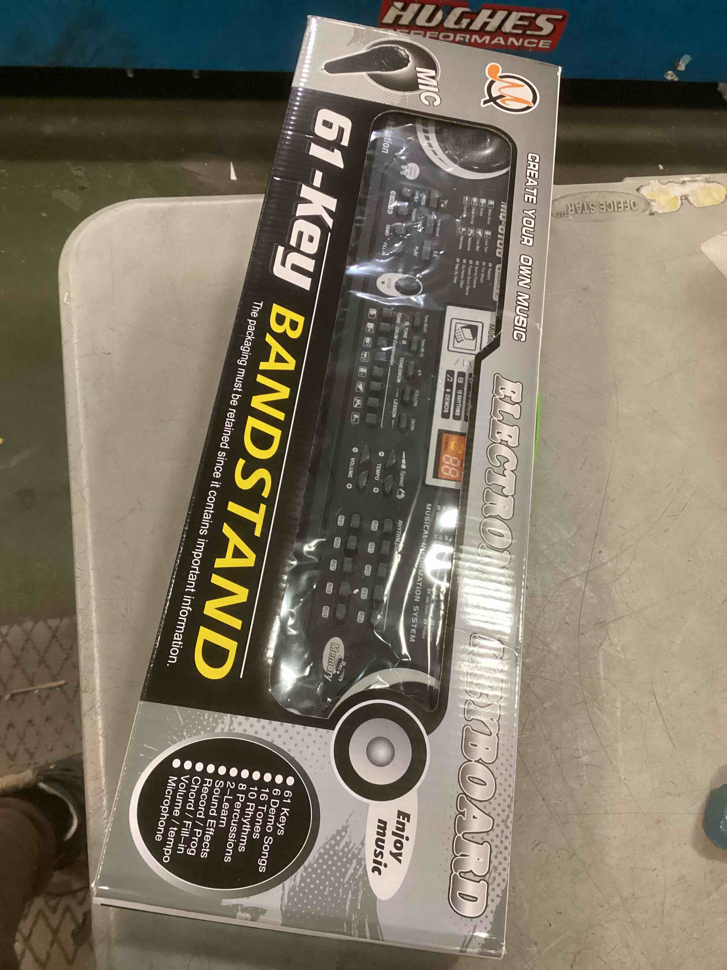 https://s3.amazonaws.com/lotting-images-prod/bidfta/GRA1869812_1737572706047.jpeg