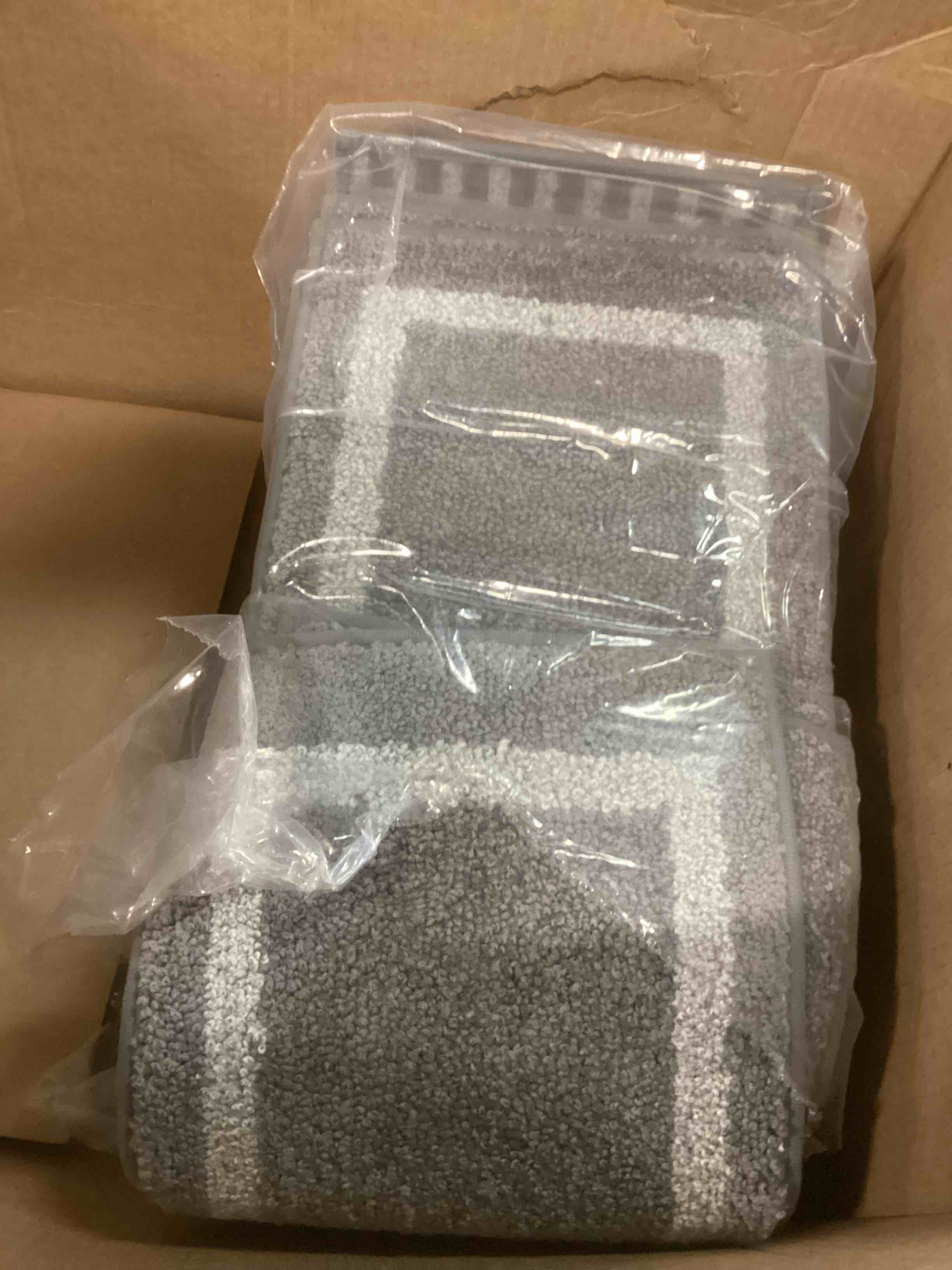 https://s3.amazonaws.com/lotting-images-prod/bidfta/GRA1869813_1737572782207.jpeg