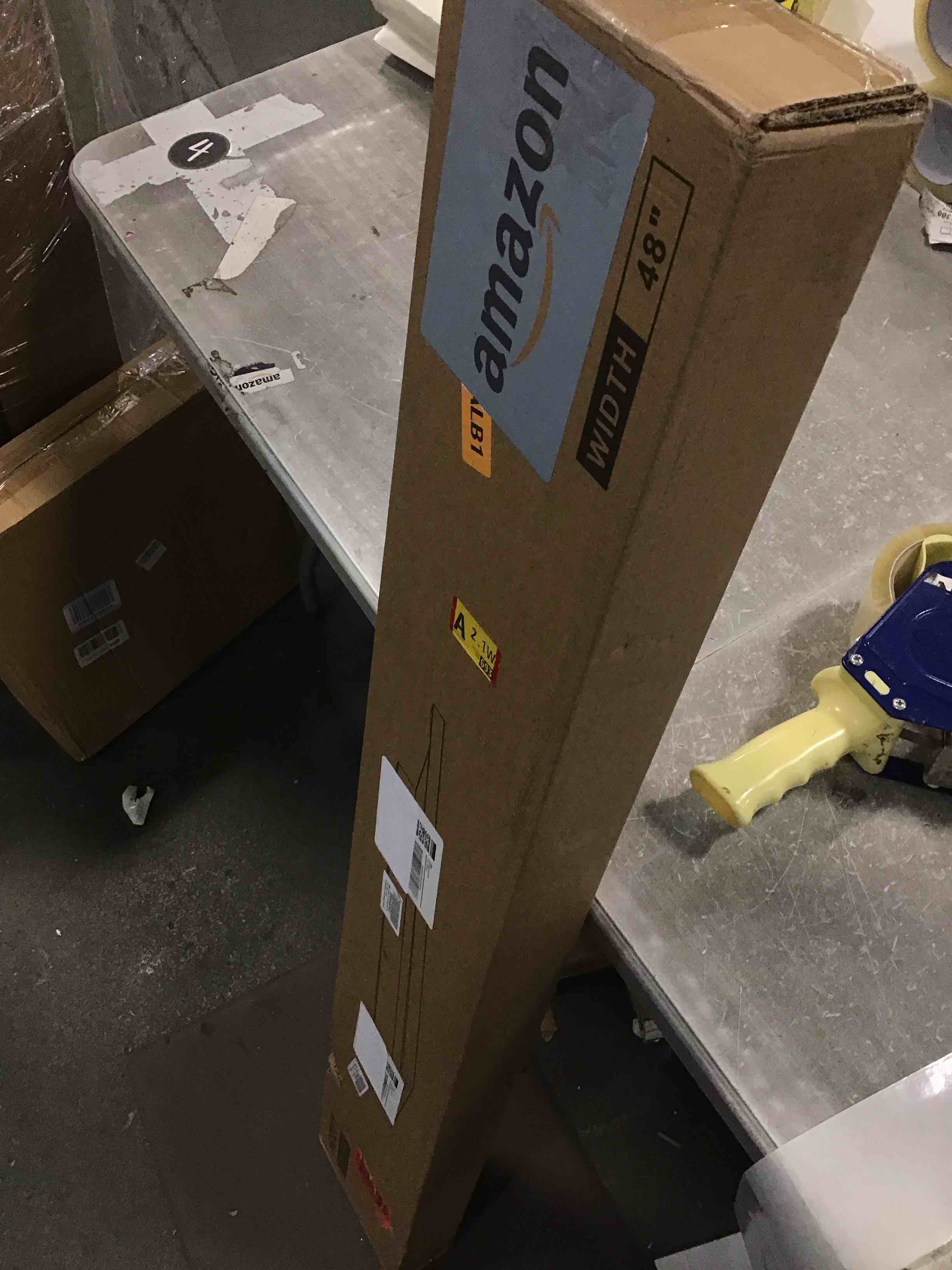 https://s3.amazonaws.com/lotting-images-prod/bidfta/GRA1869910_1737643685003.jpeg