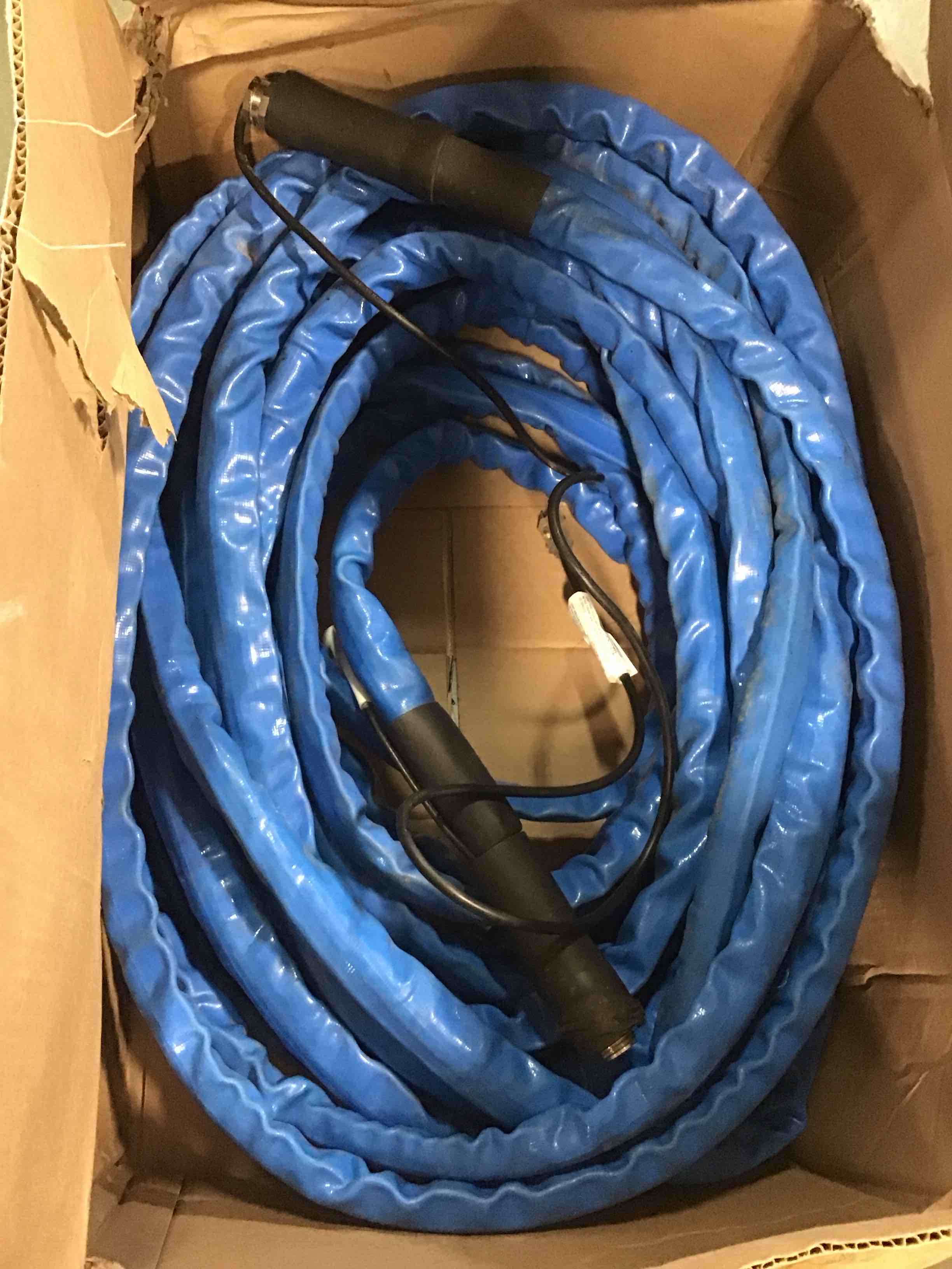 https://s3.amazonaws.com/lotting-images-prod/bidfta/GRA1869931_1737647655836.jpeg