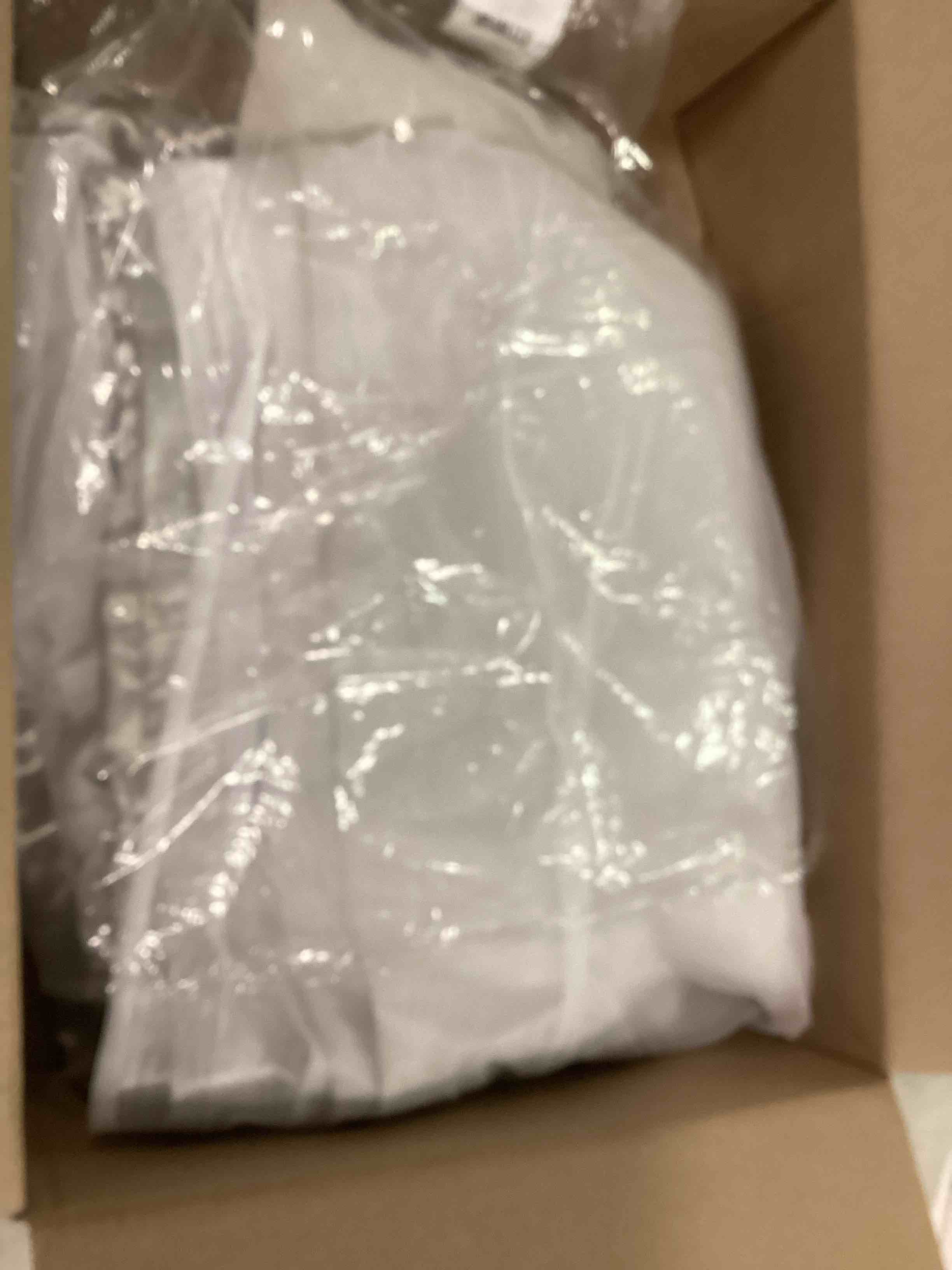 https://s3.amazonaws.com/lotting-images-prod/bidfta/GRA1870020_1734616370743.jpeg