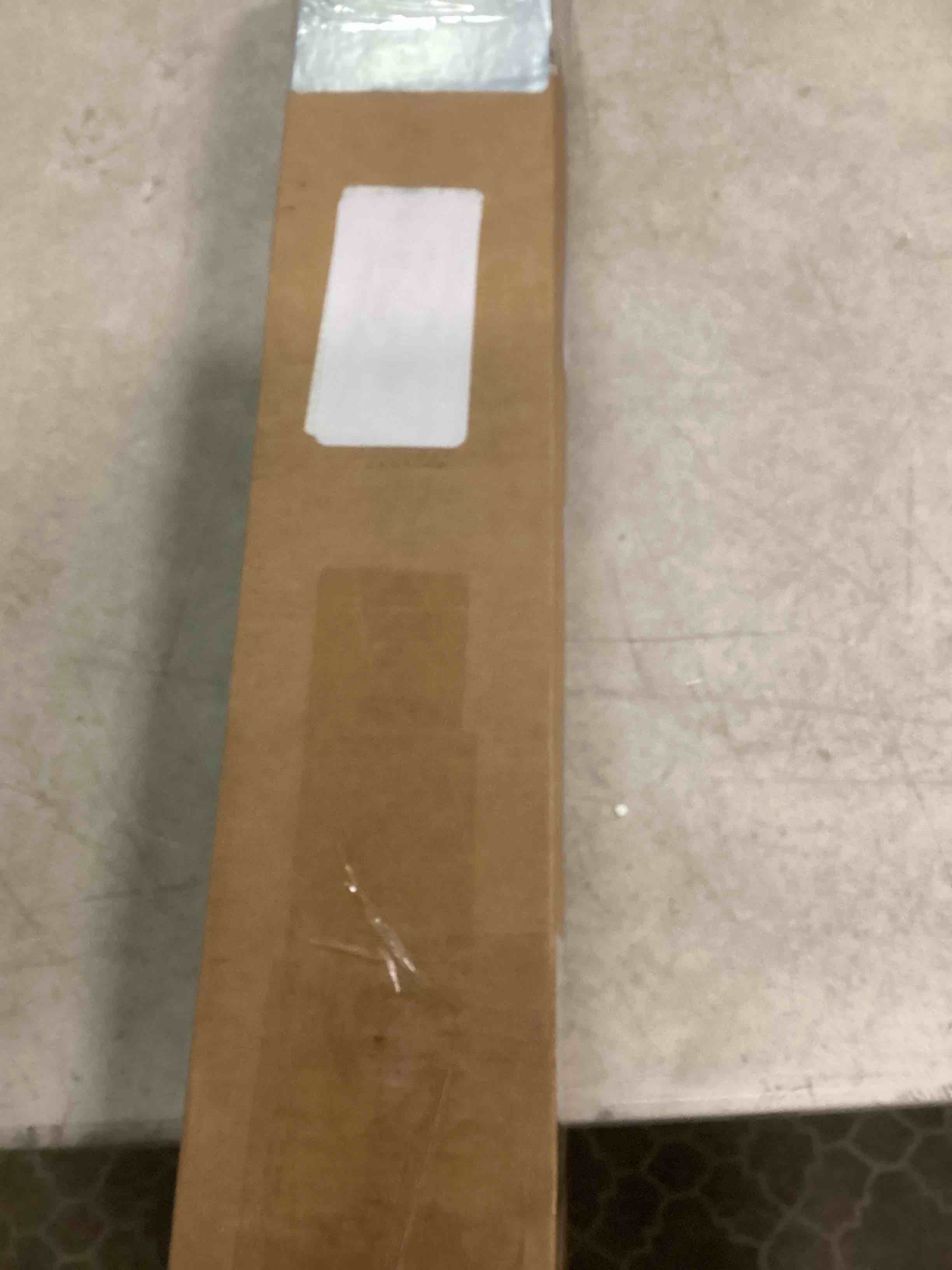 https://s3.amazonaws.com/lotting-images-prod/bidfta/GRA1870232_1734724001696.jpeg