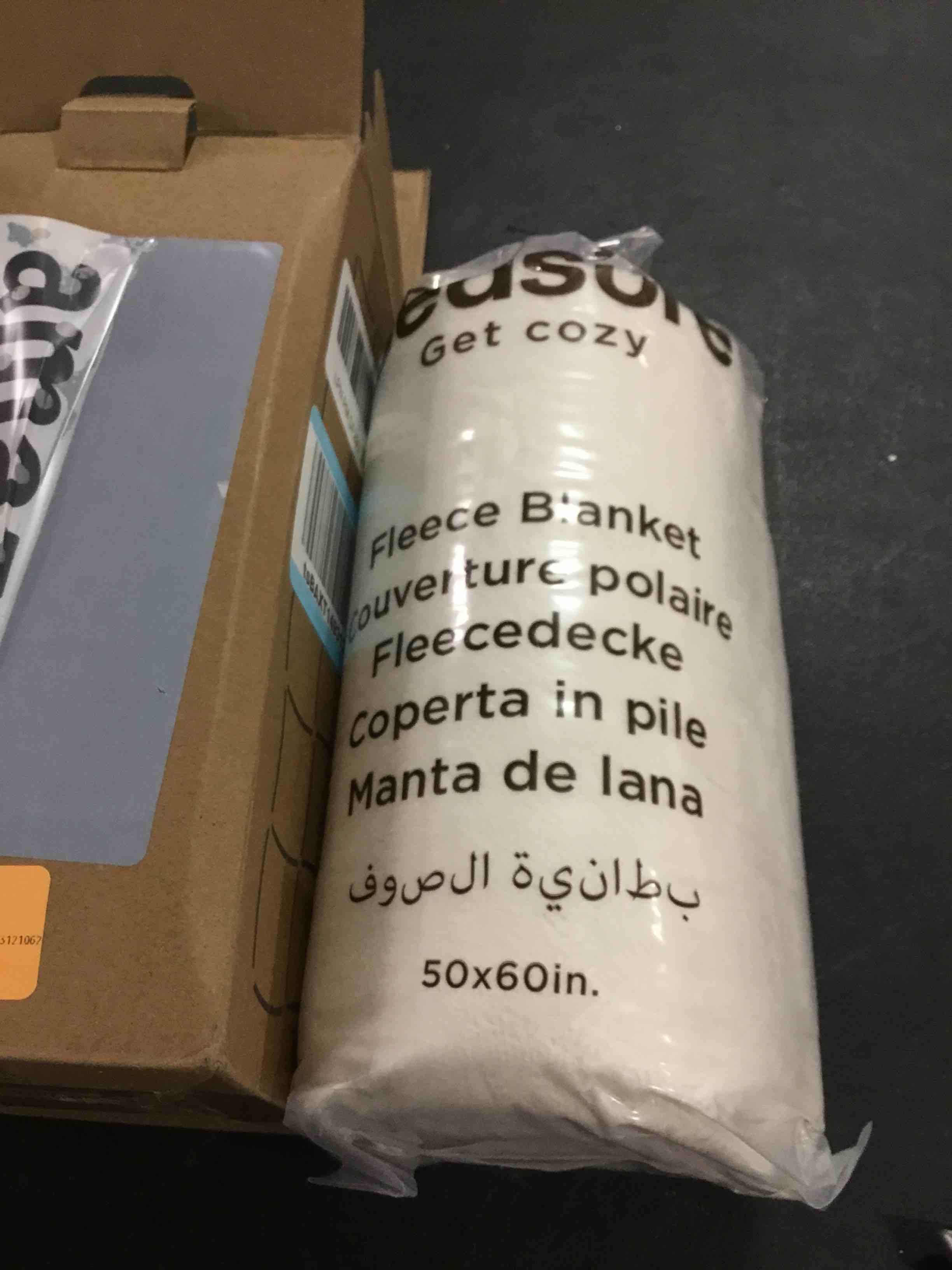 https://s3.amazonaws.com/lotting-images-prod/bidfta/GRA1870544_1736777255846.jpeg