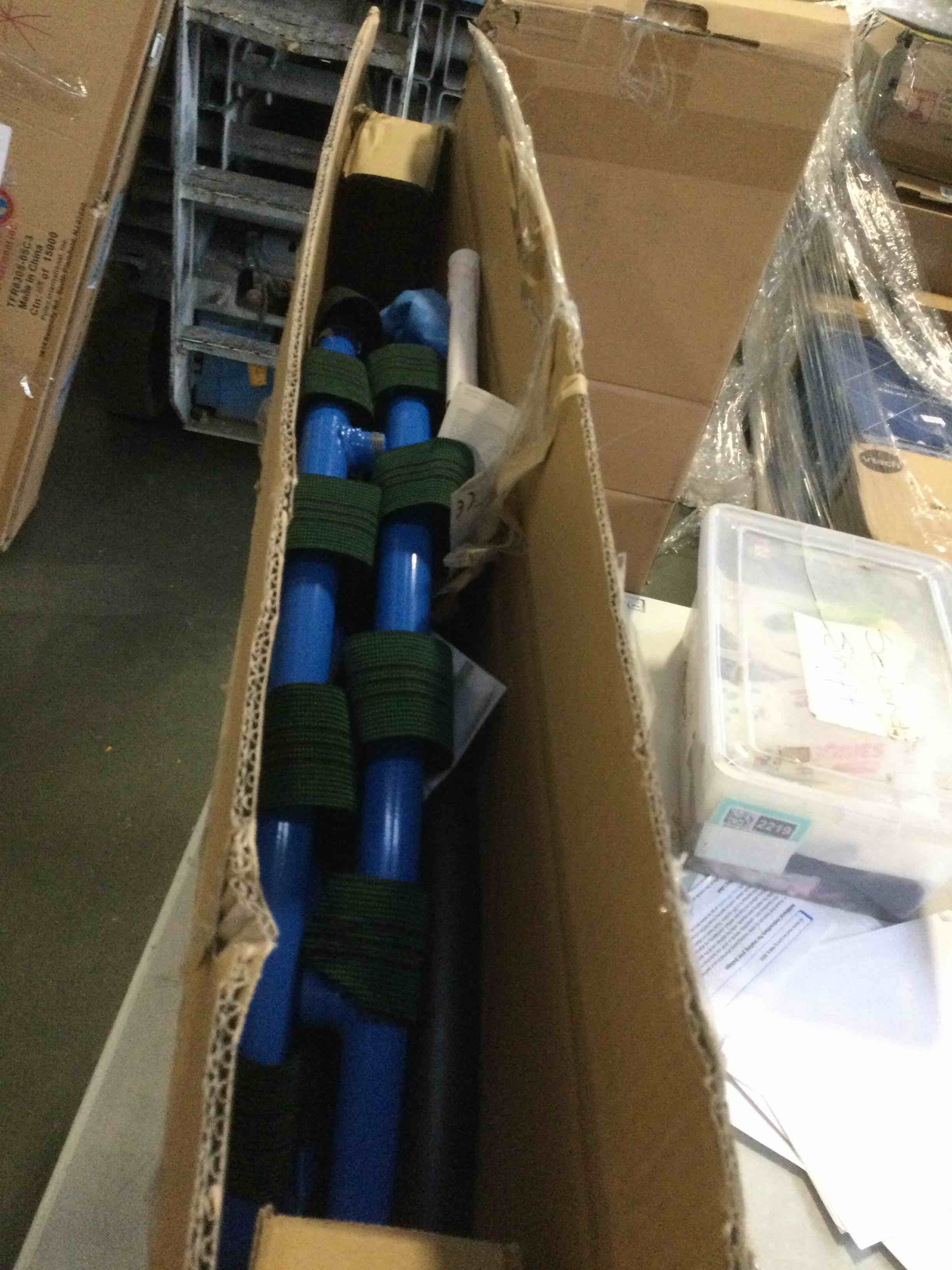 https://s3.amazonaws.com/lotting-images-prod/bidfta/GRA1870733_1737034730236.jpeg