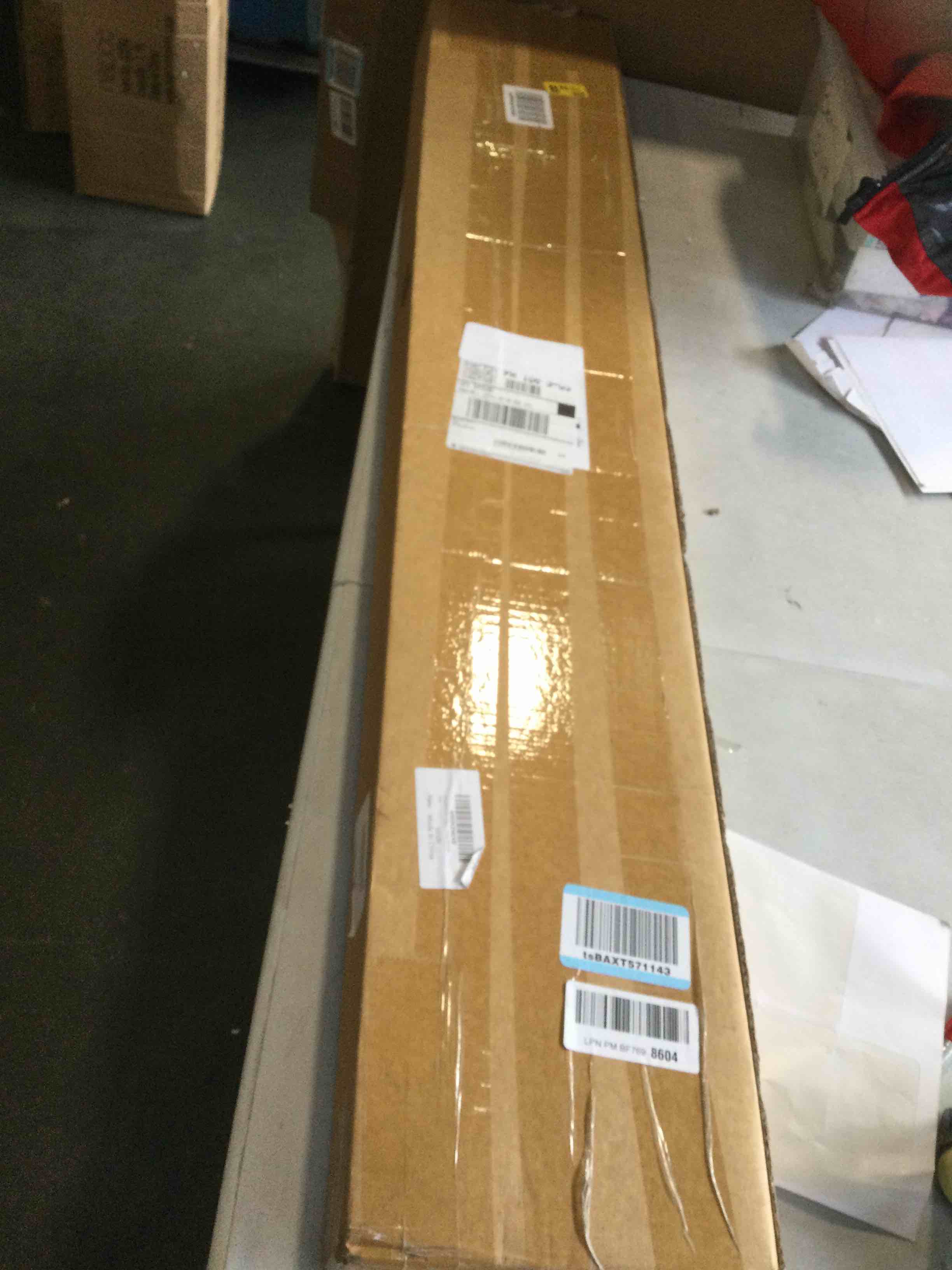 https://s3.amazonaws.com/lotting-images-prod/bidfta/GRA1870743_1737036031707.jpeg
