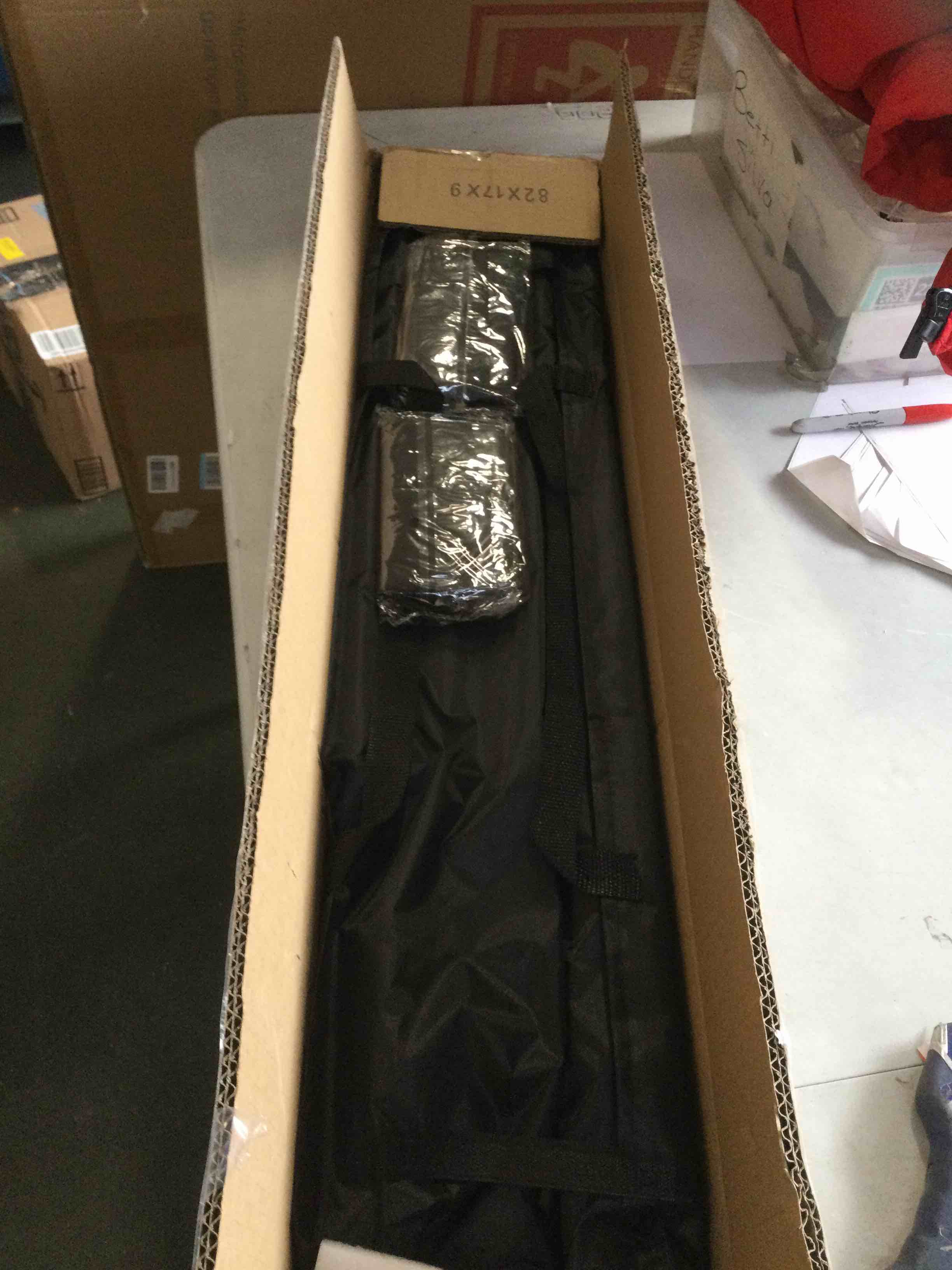 https://s3.amazonaws.com/lotting-images-prod/bidfta/GRA1870748_1737036729195.jpeg
