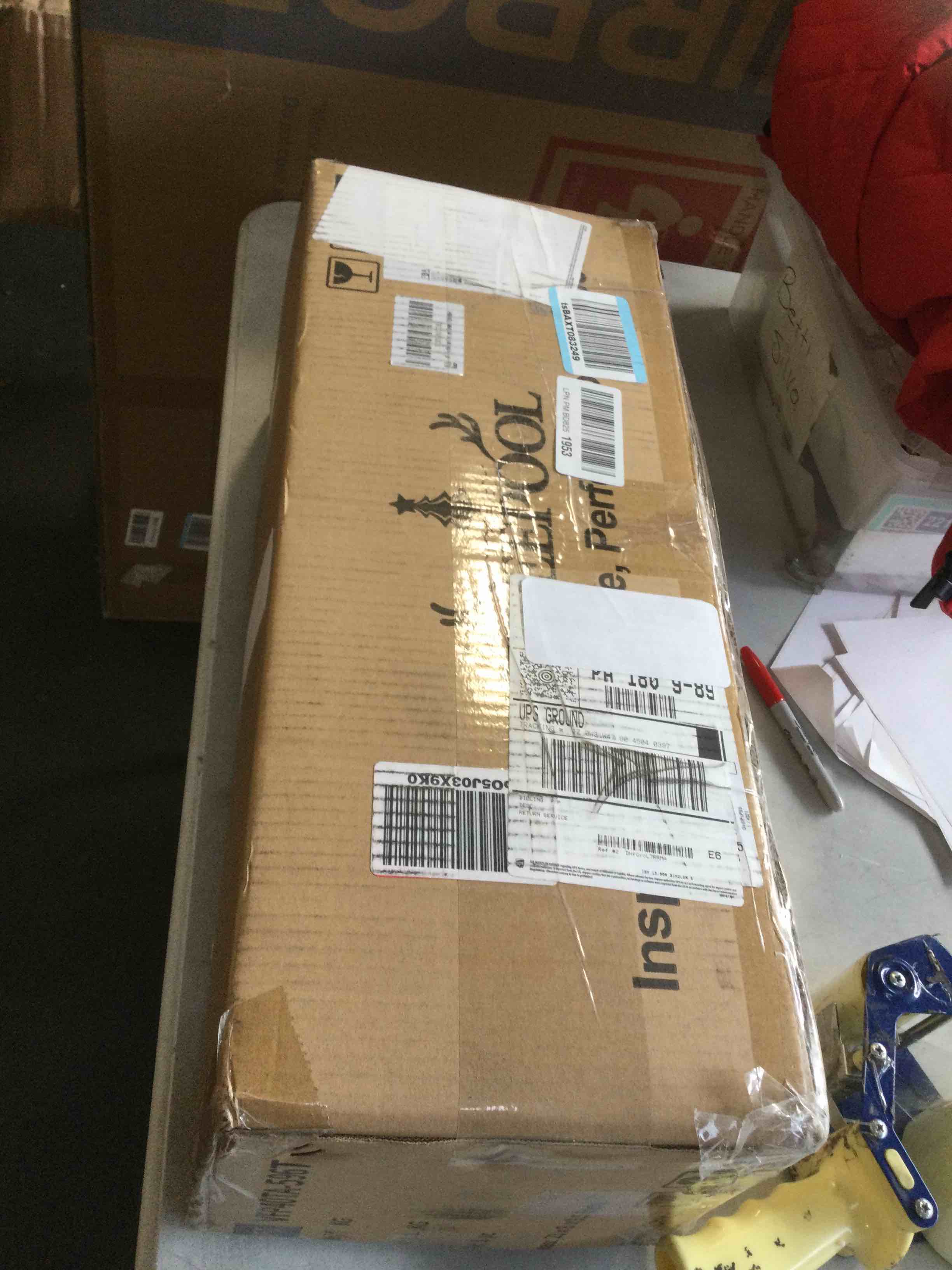 https://s3.amazonaws.com/lotting-images-prod/bidfta/GRA1870751_1737037080810.jpeg