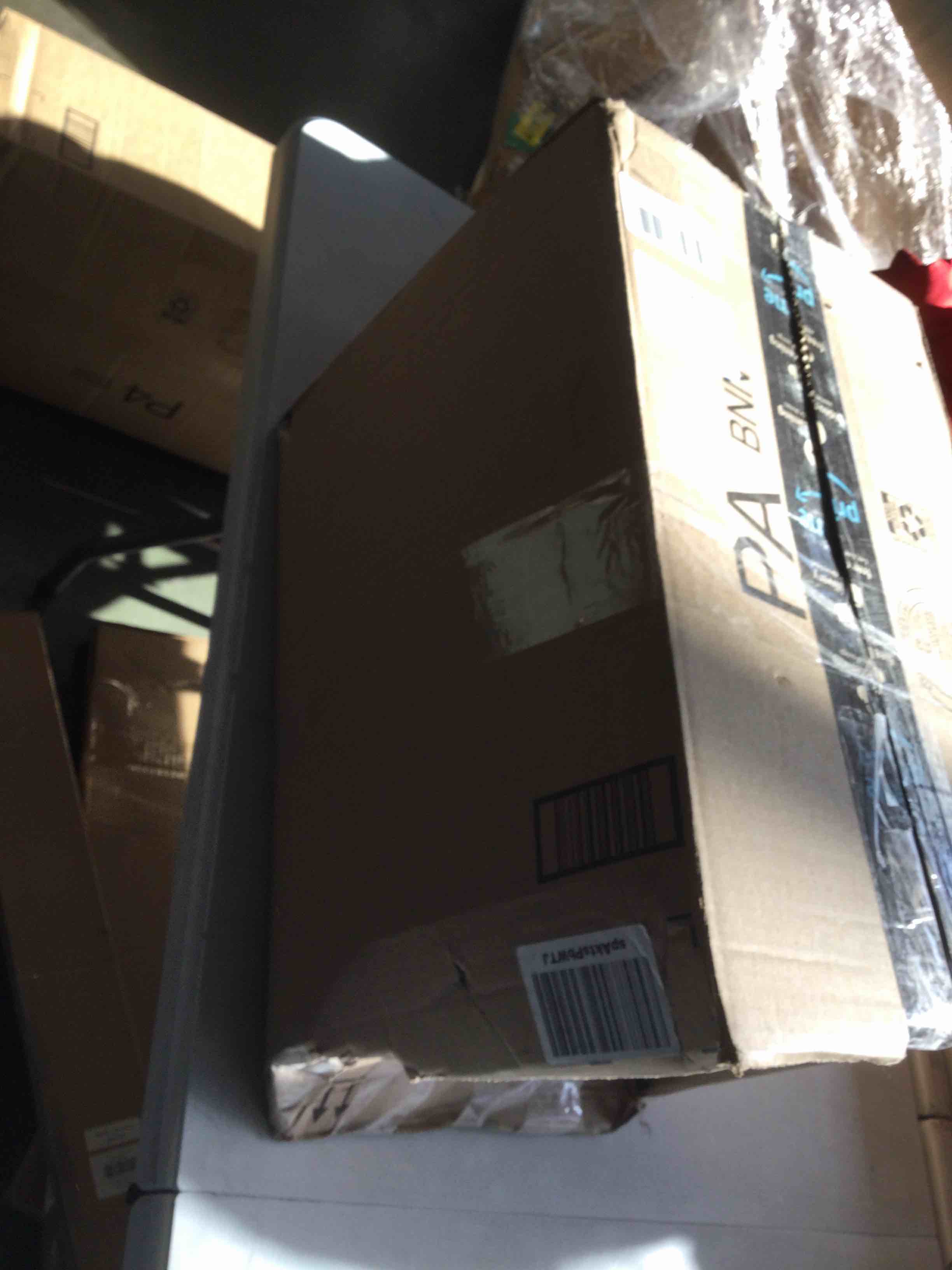 https://s3.amazonaws.com/lotting-images-prod/bidfta/GRA1870797_1737044338329.jpeg