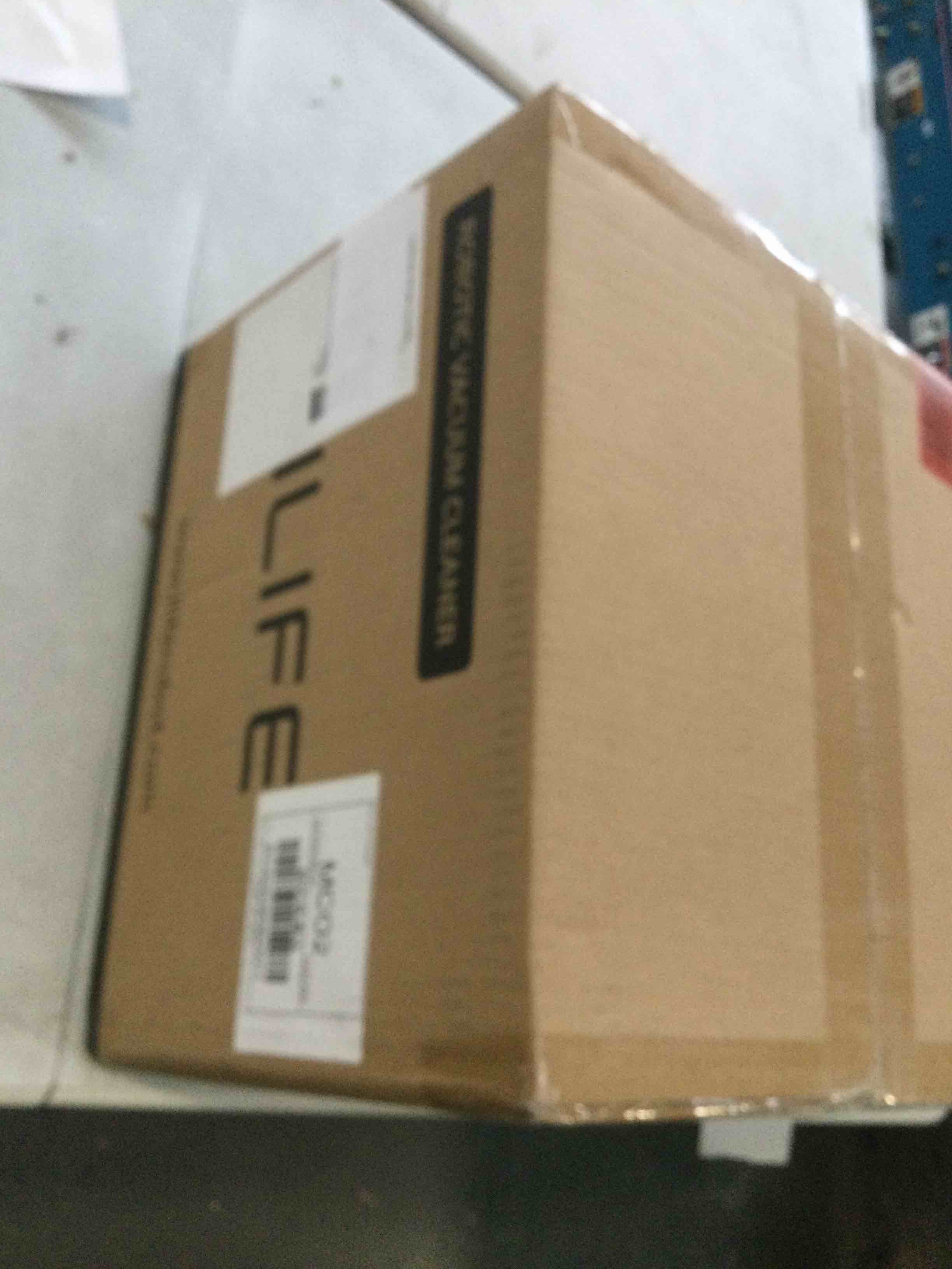 https://s3.amazonaws.com/lotting-images-prod/bidfta/GRA1870872_1737053803527.jpeg
