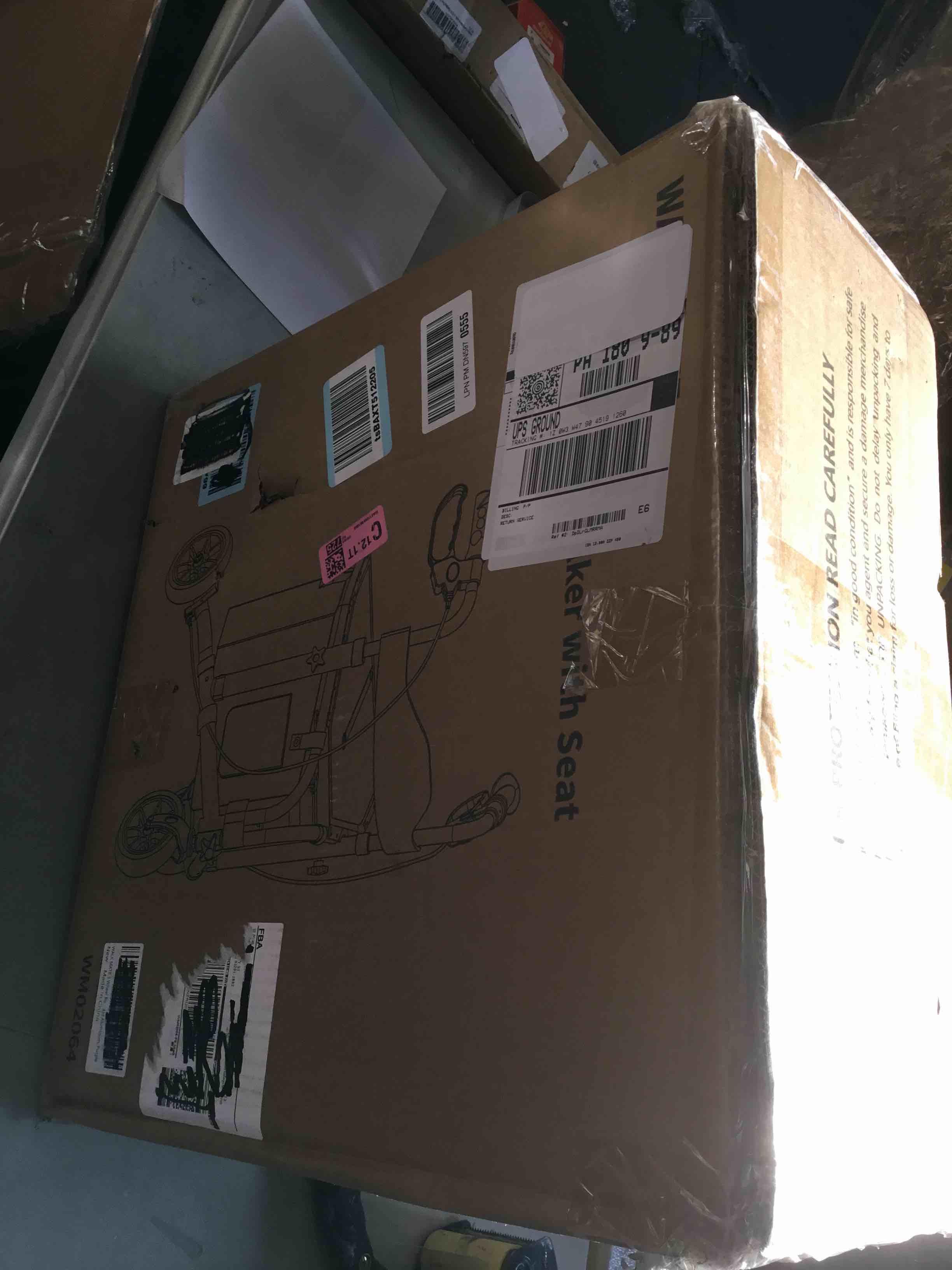 https://s3.amazonaws.com/lotting-images-prod/bidfta/GRA1870993_1737127556546.jpeg
