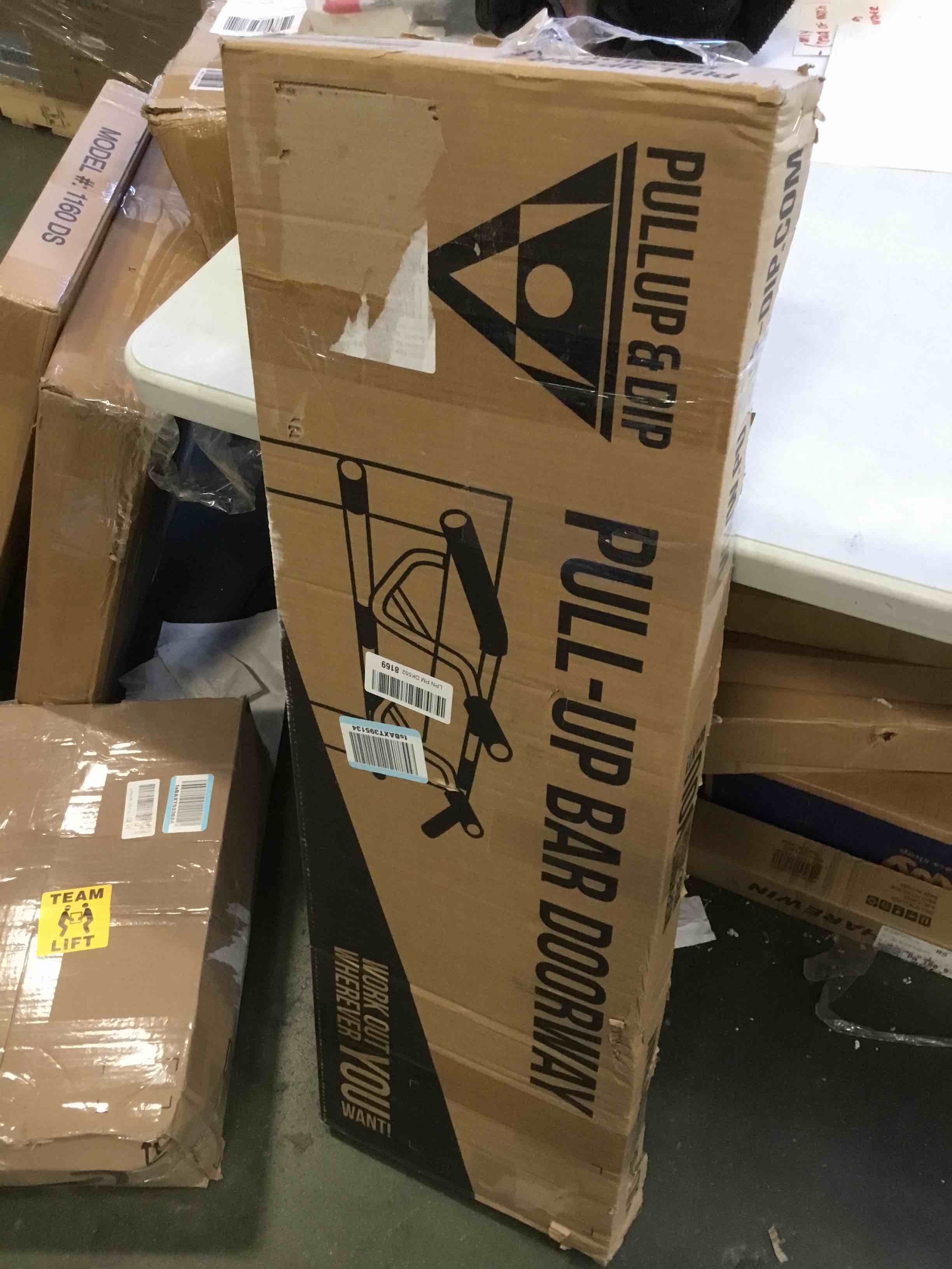 https://s3.amazonaws.com/lotting-images-prod/bidfta/GRA1871401_1737407203077.jpeg